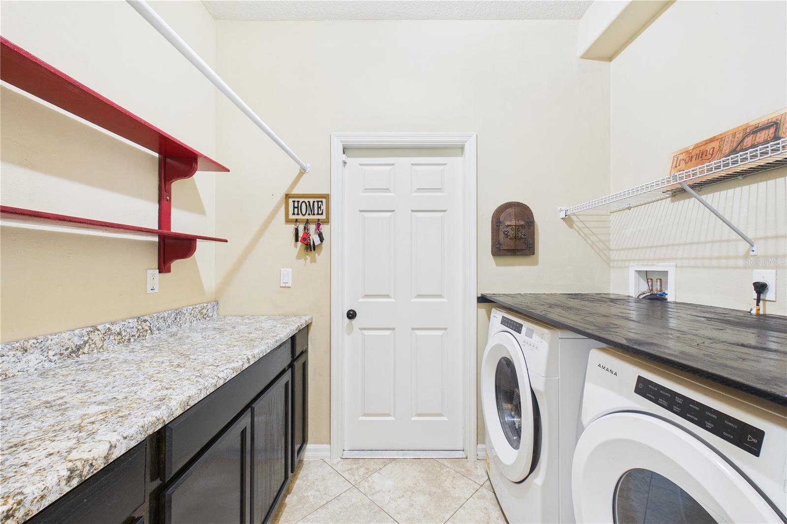 49 Fanshawe Ln Property Photo 14