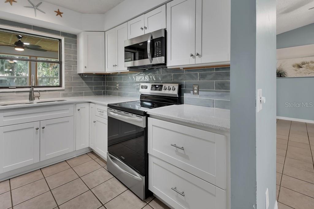 235 W Retta St Property Photo 16
