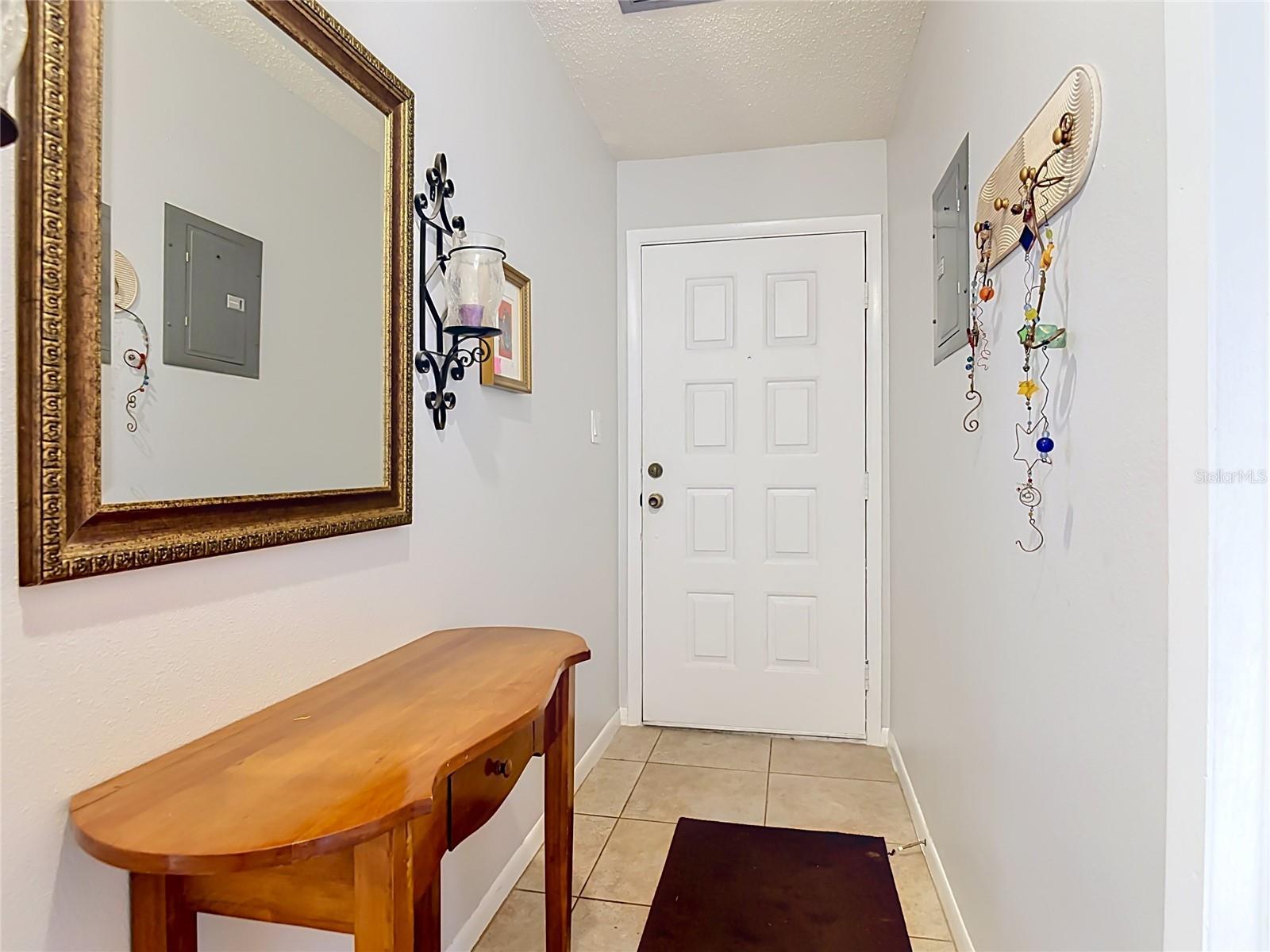 935 Eastridge Dr #7a Property Photo 3