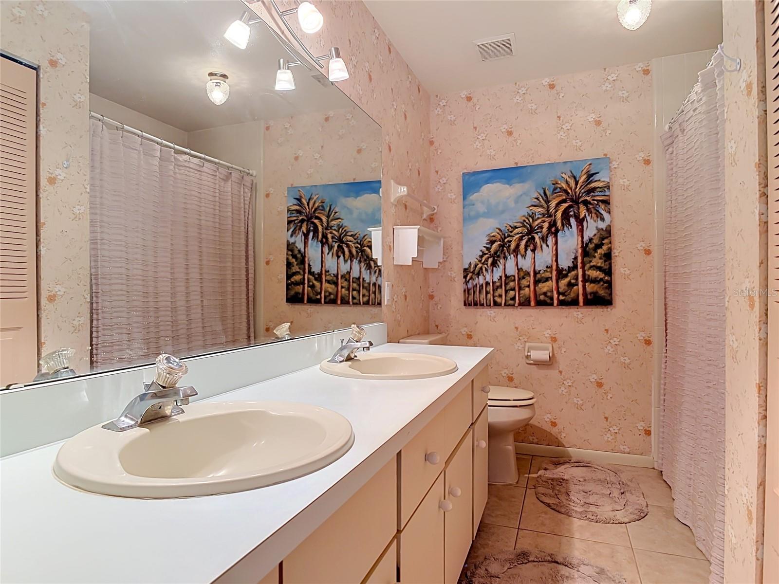 935 Eastridge Dr #7a Property Photo 24