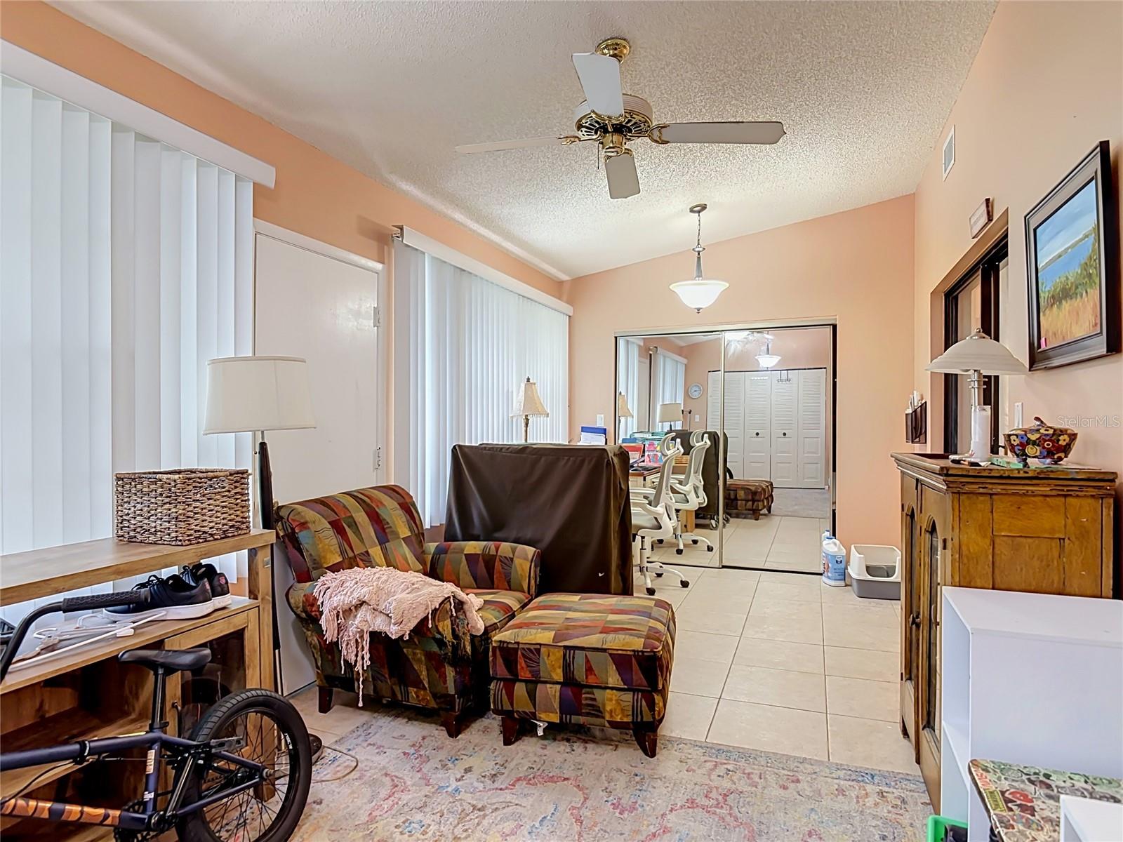 935 Eastridge Dr #7a Property Photo 34