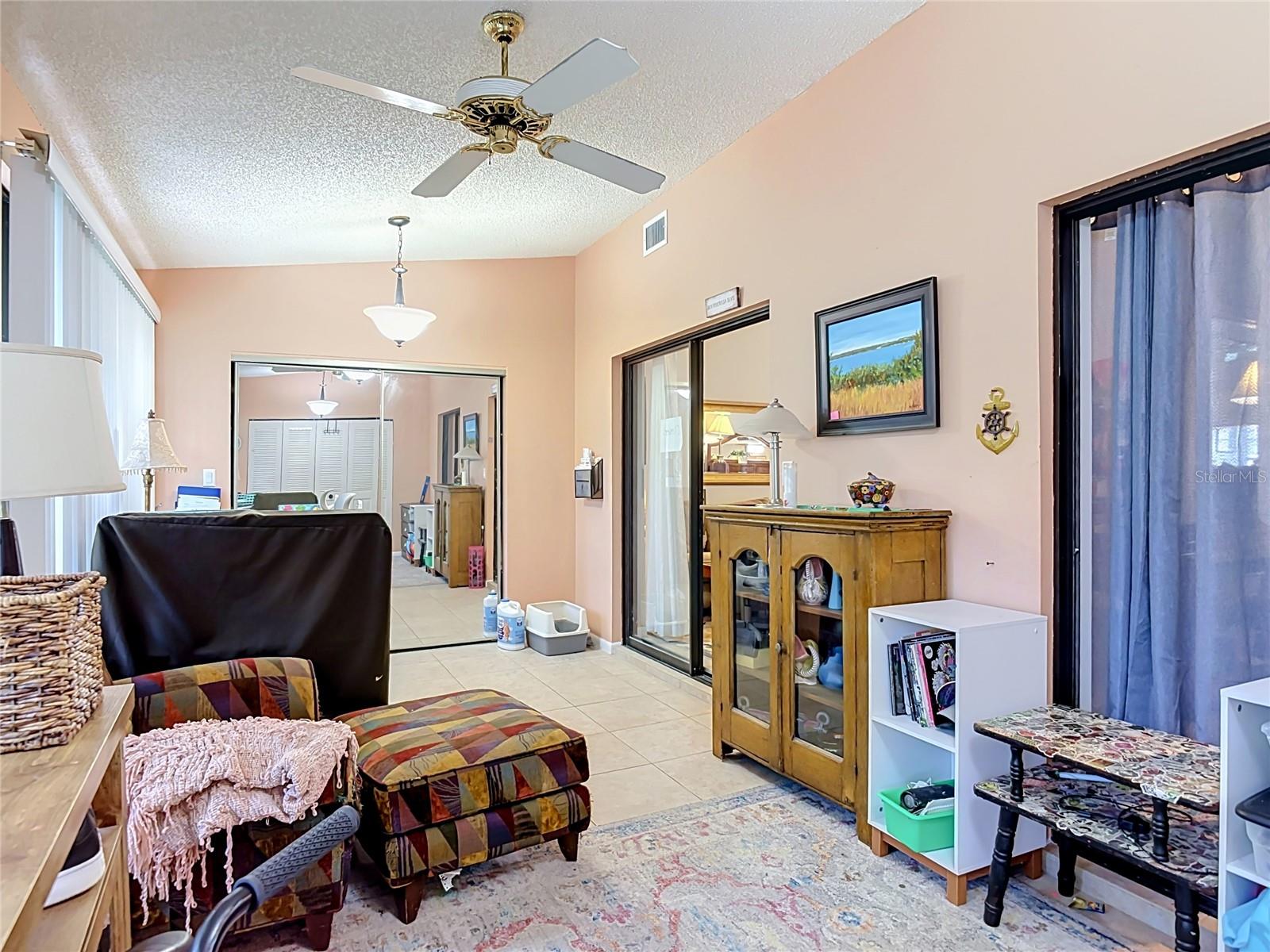935 Eastridge Dr #7a Property Photo 35