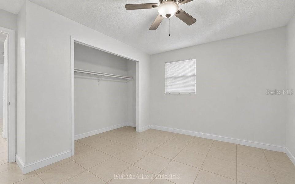 912 Royal Oak Ct Property Photo 18