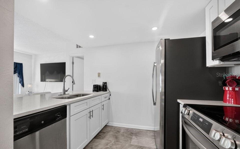 3600 S Ocean Shore Blvd #111 Property Photo 5
