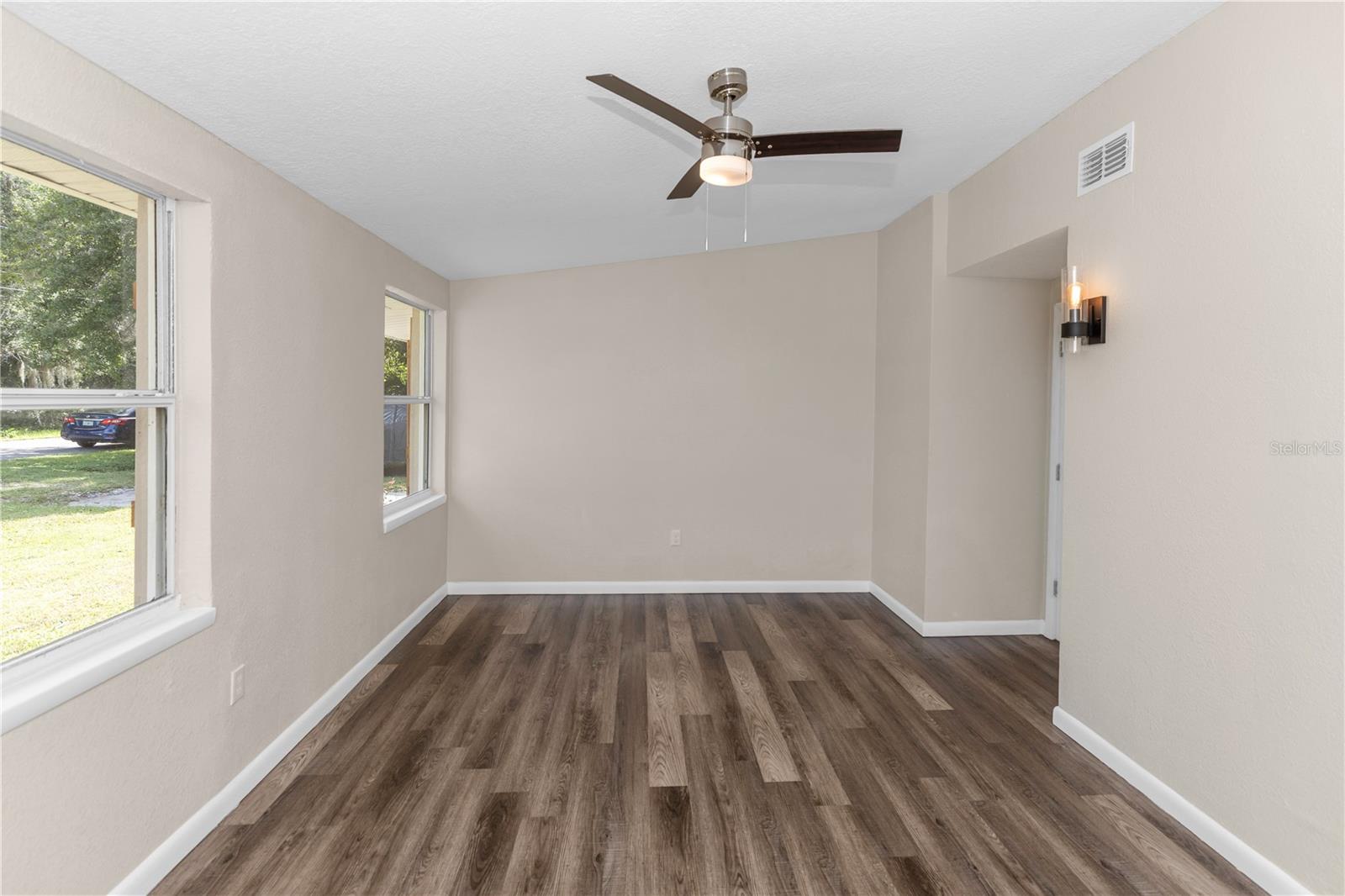 247 Toms Rd Property Photo 13
