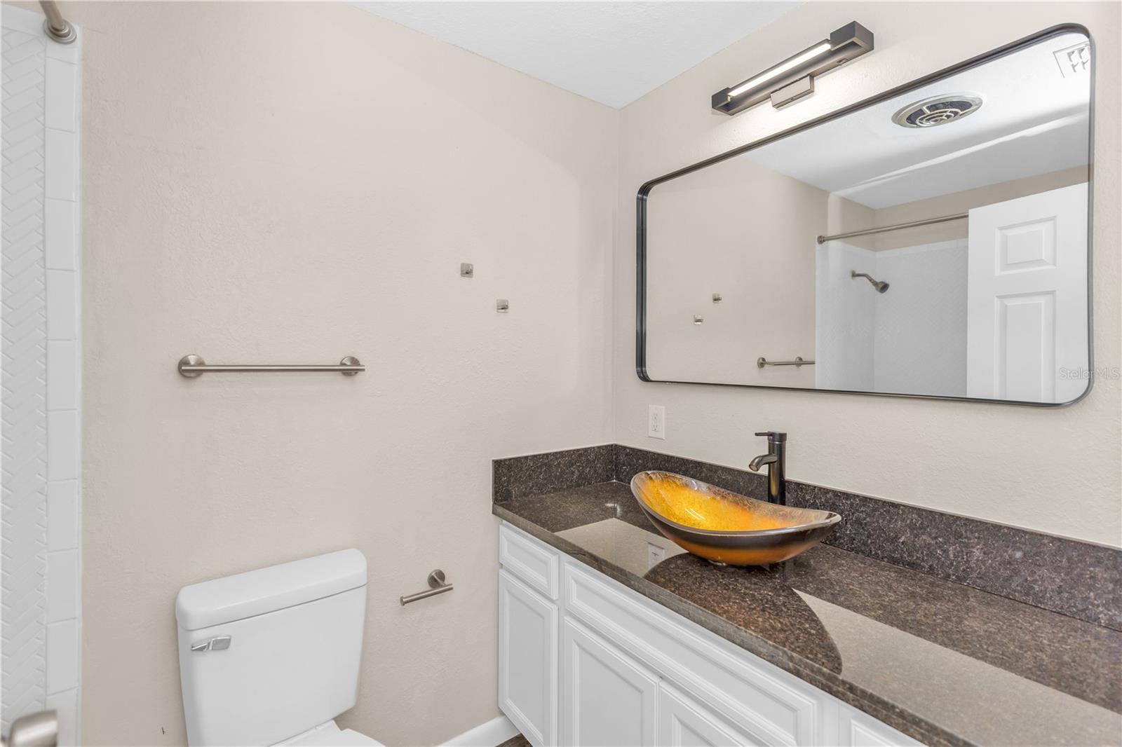 247 Toms Rd Property Photo 14