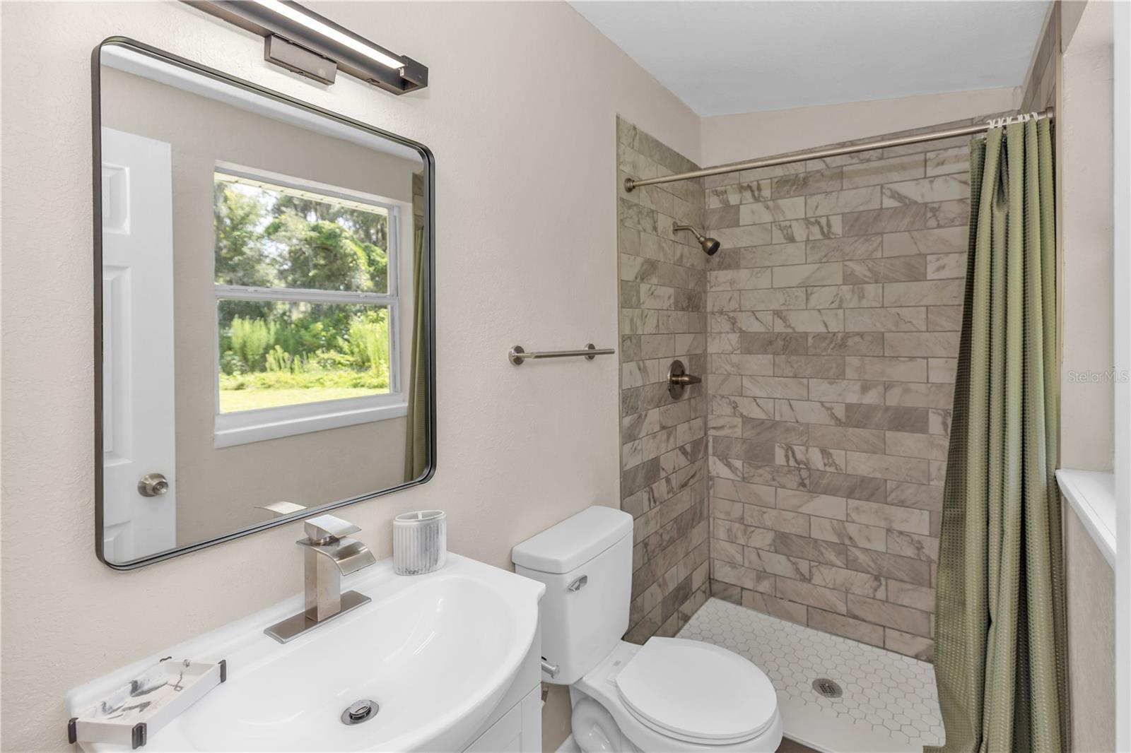 247 Toms Rd Property Photo 16