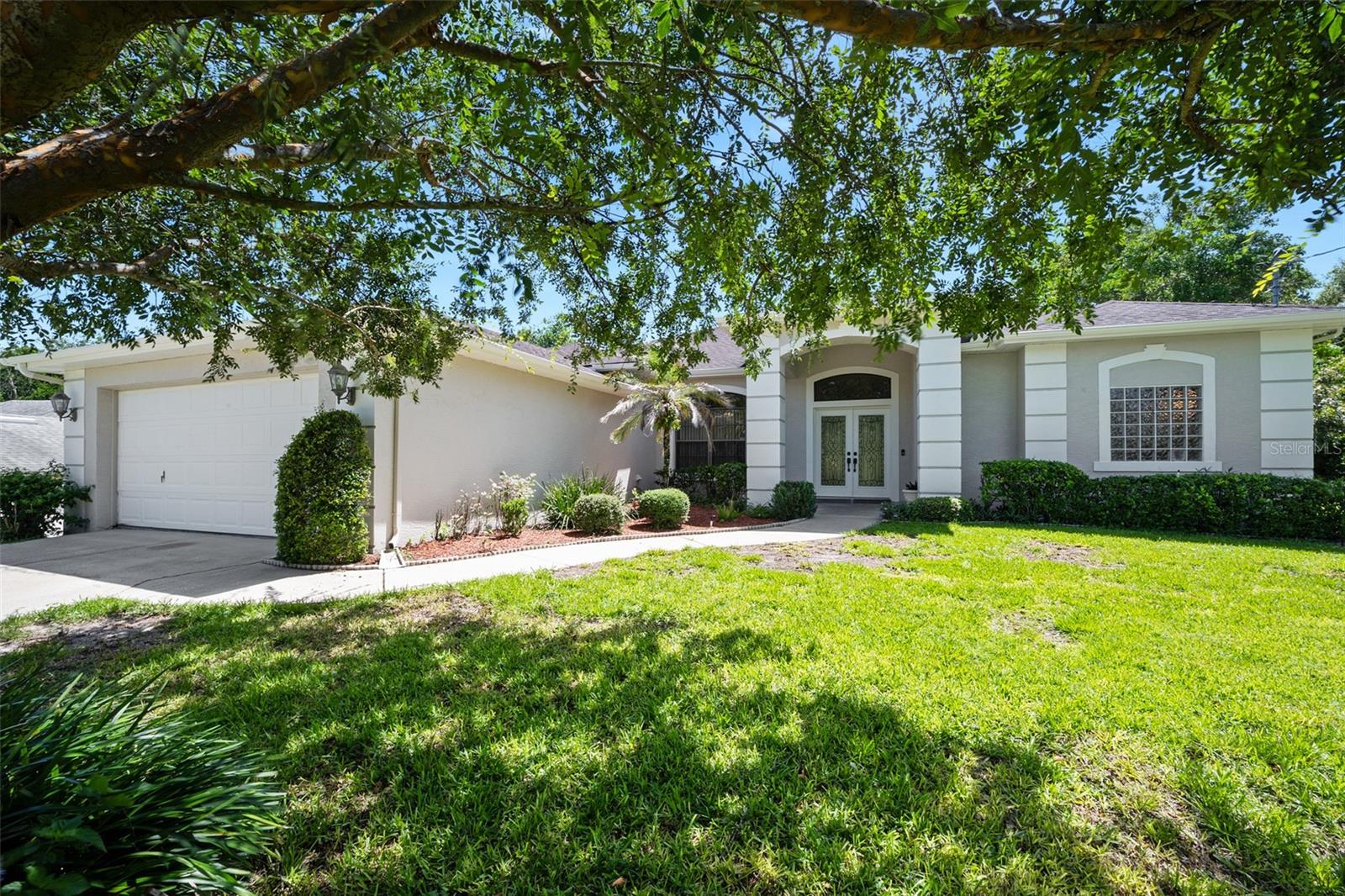 1837 E Glancy Dr Property Photo 1