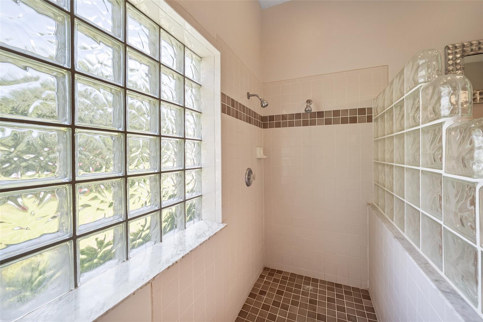 1837 E Glancy Dr Property Photo 19