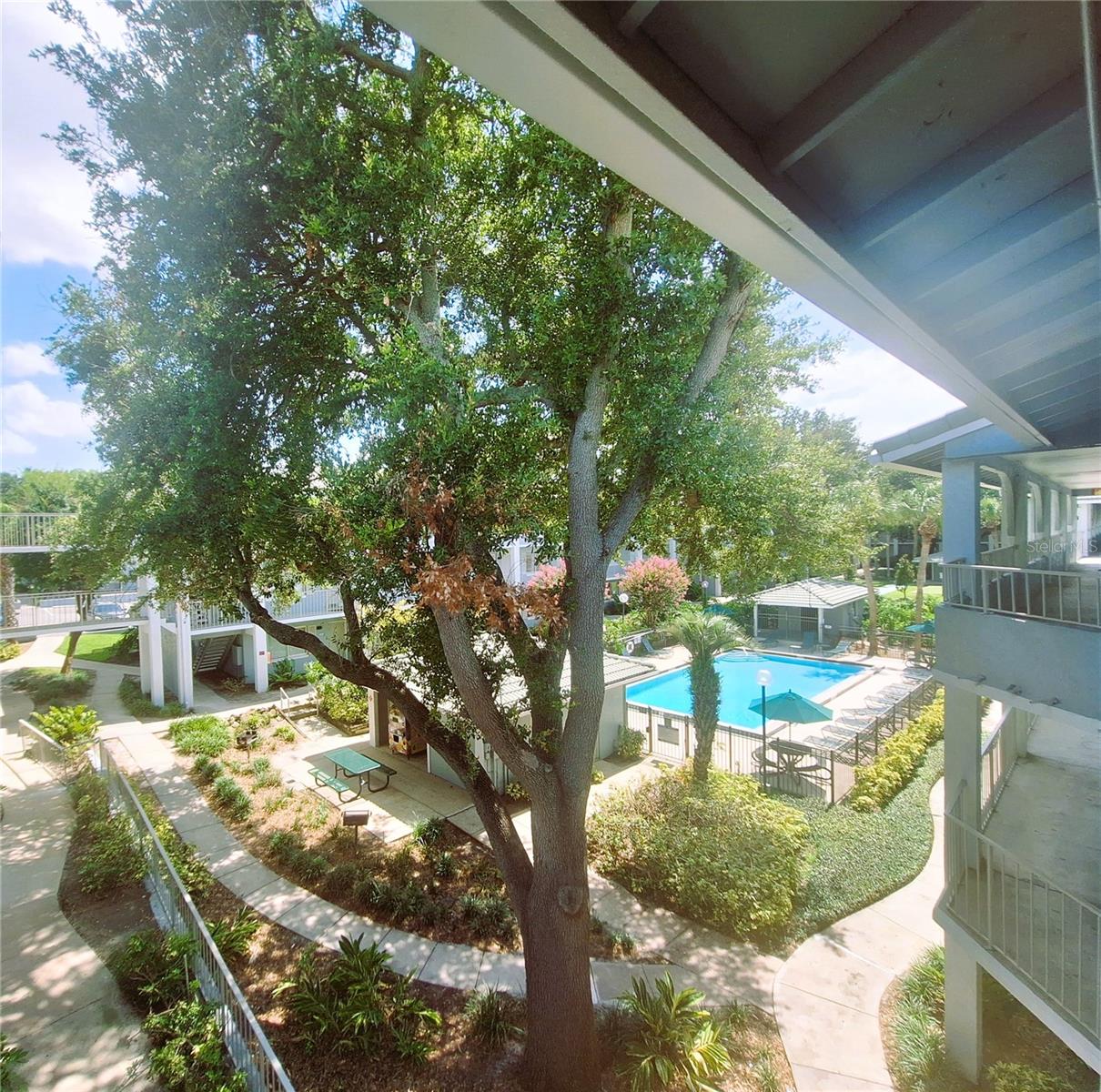 136 Blue Pointe Way #350 Property Photo 3