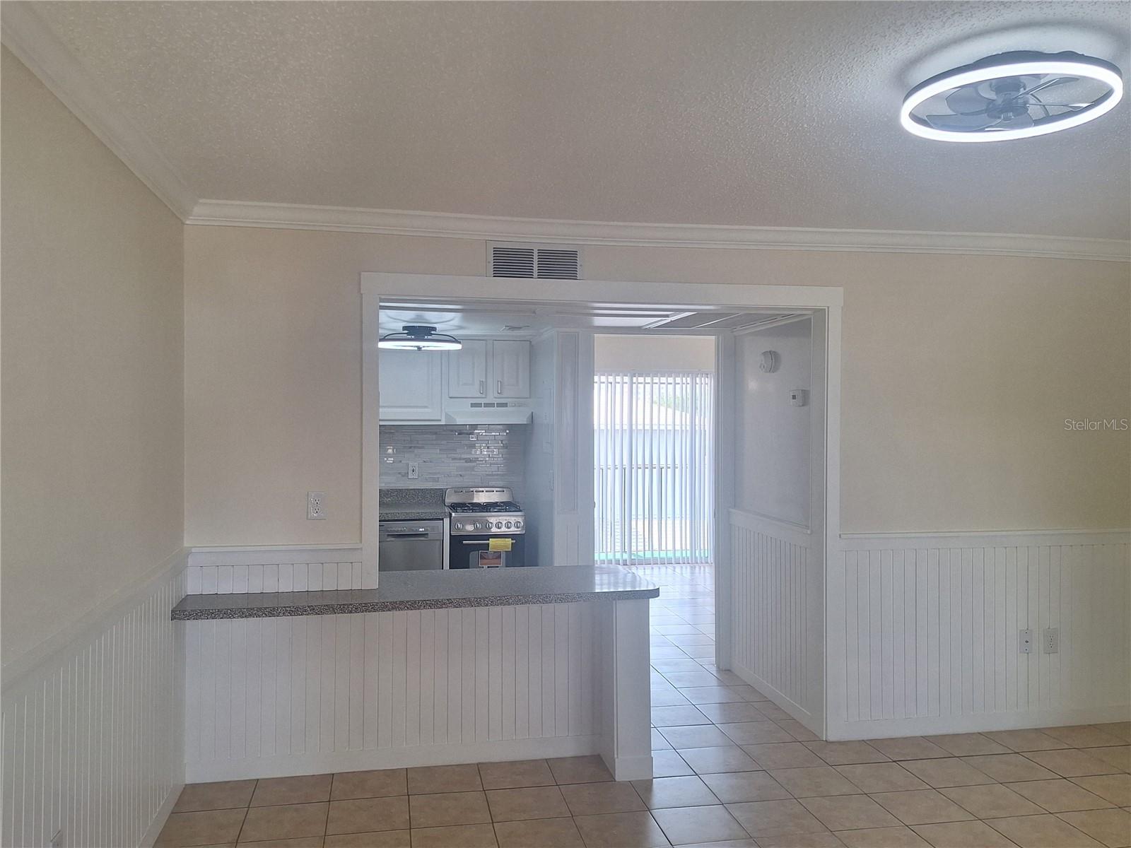 136 Blue Pointe Way #350 Property Photo 4