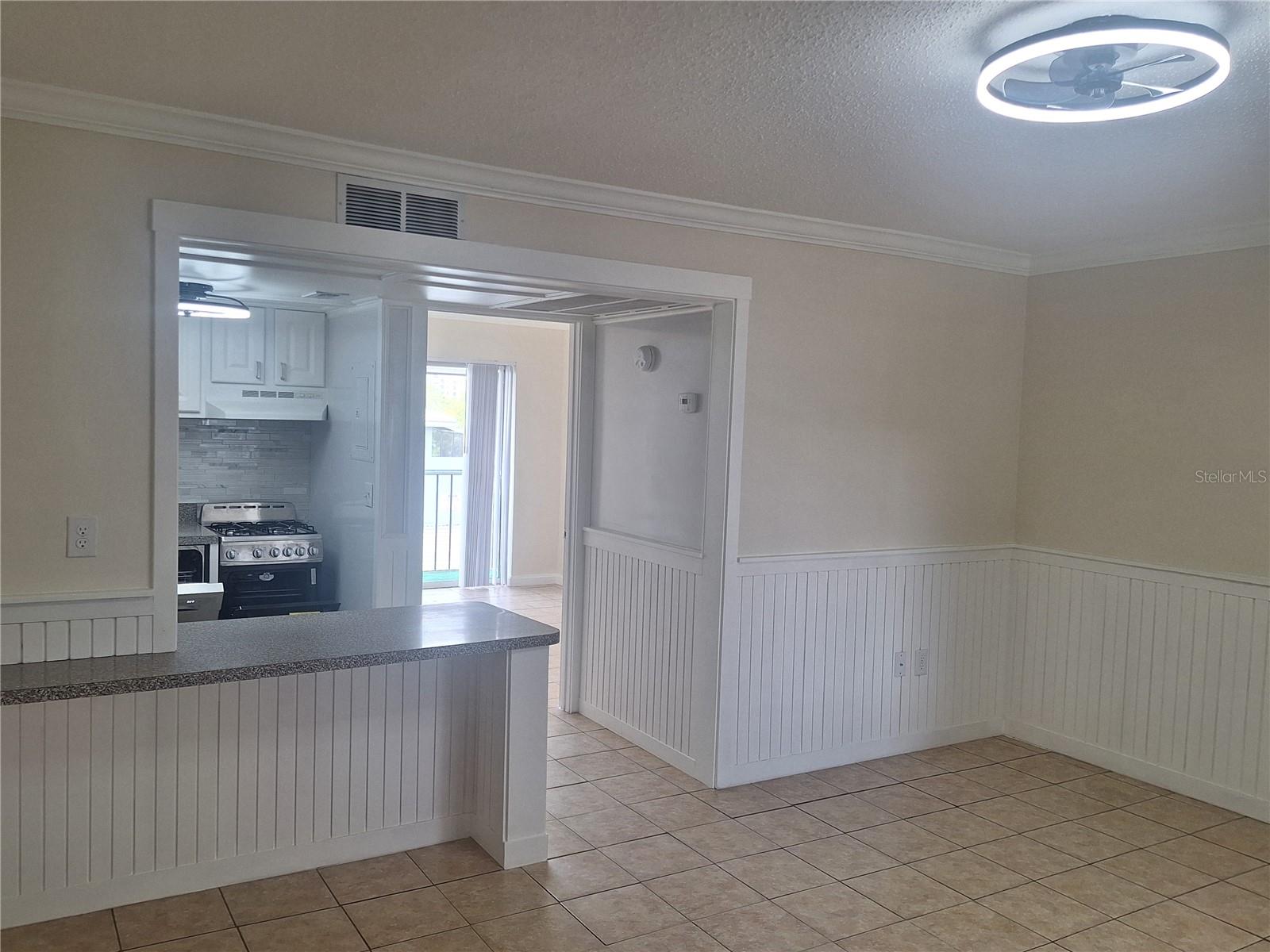 136 Blue Pointe Way #350 Property Photo 6