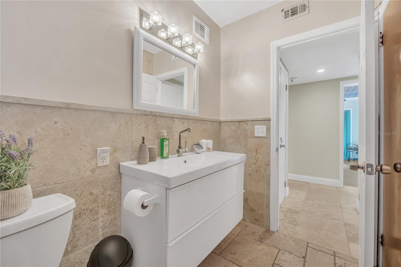 135 Park Ave Property Photo 21