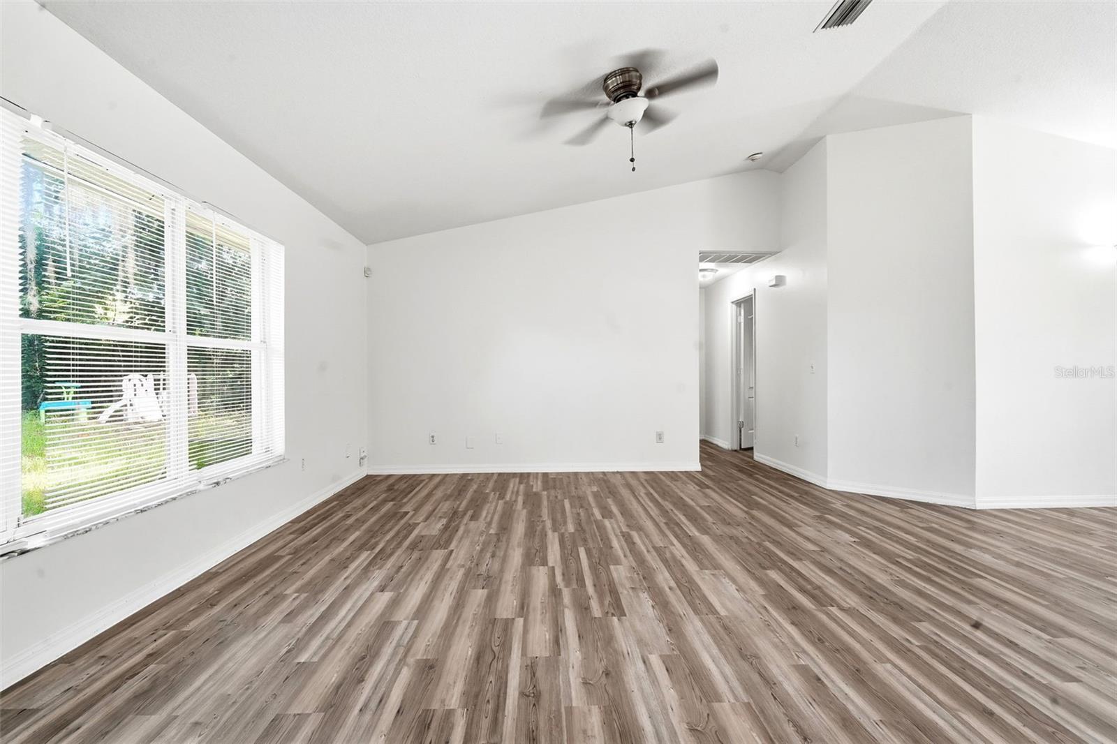 3128 Mango Tree Dr Property Photo 3
