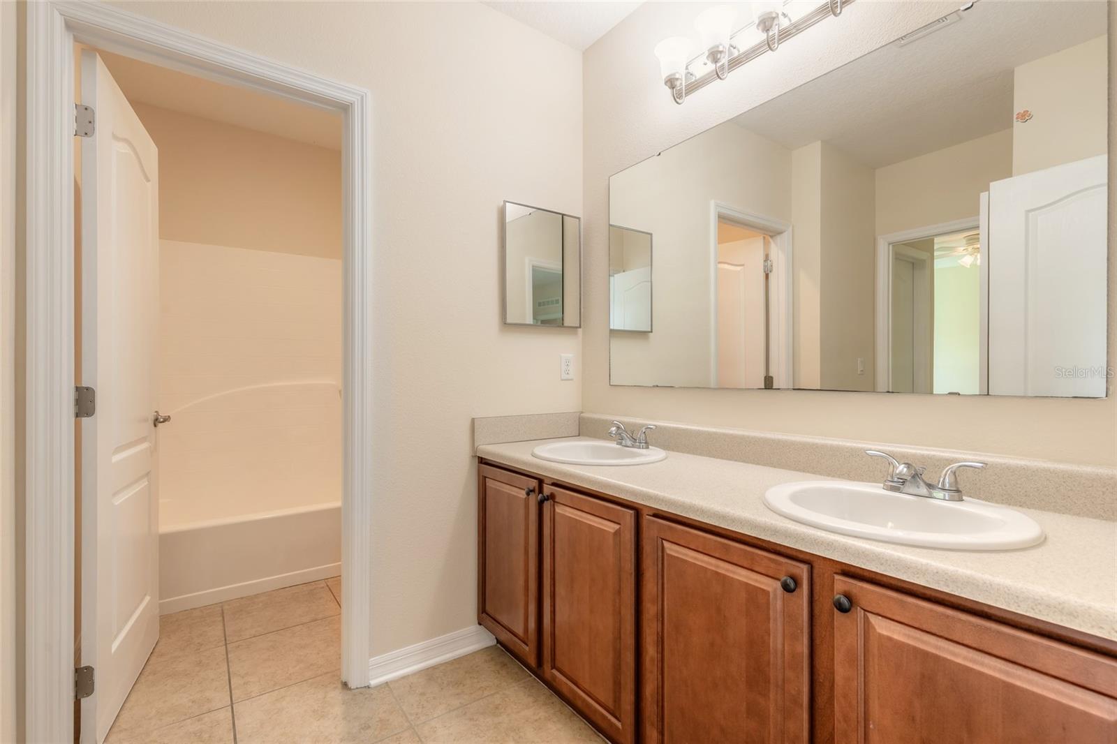 3938 Sunset Cove Dr Property Photo 40