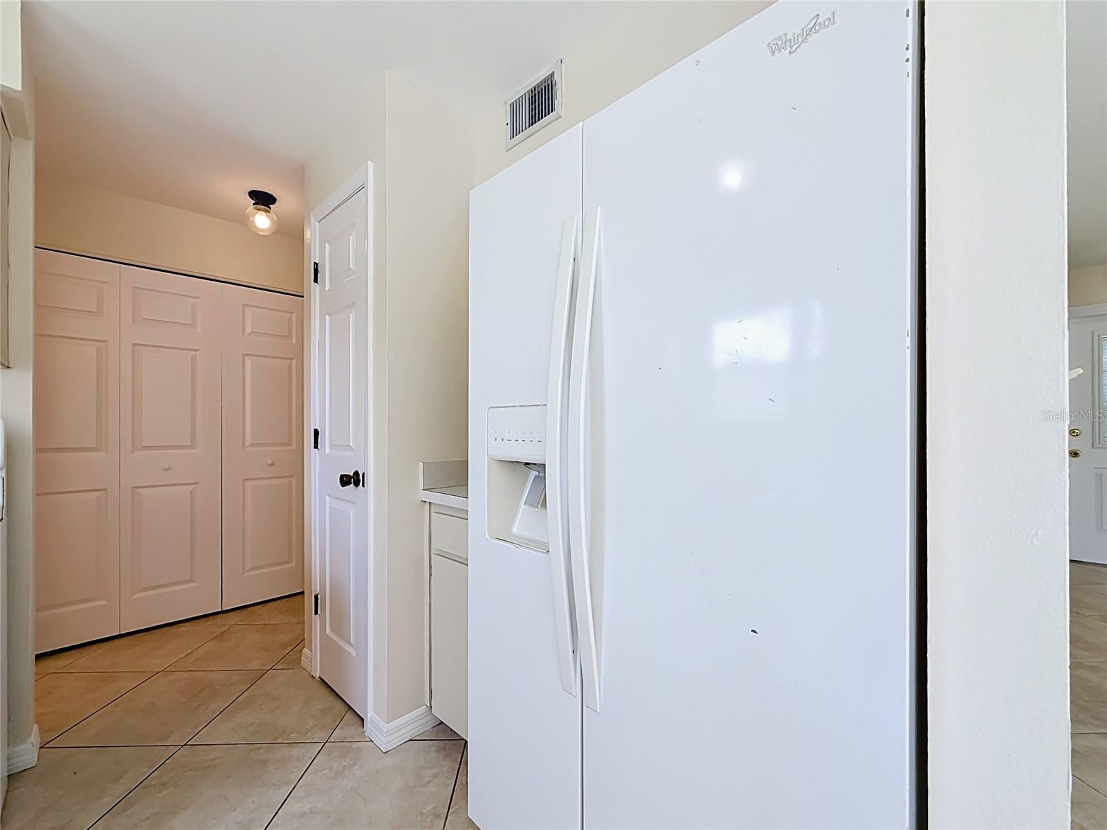1718 Adams Cir S Property Photo 14