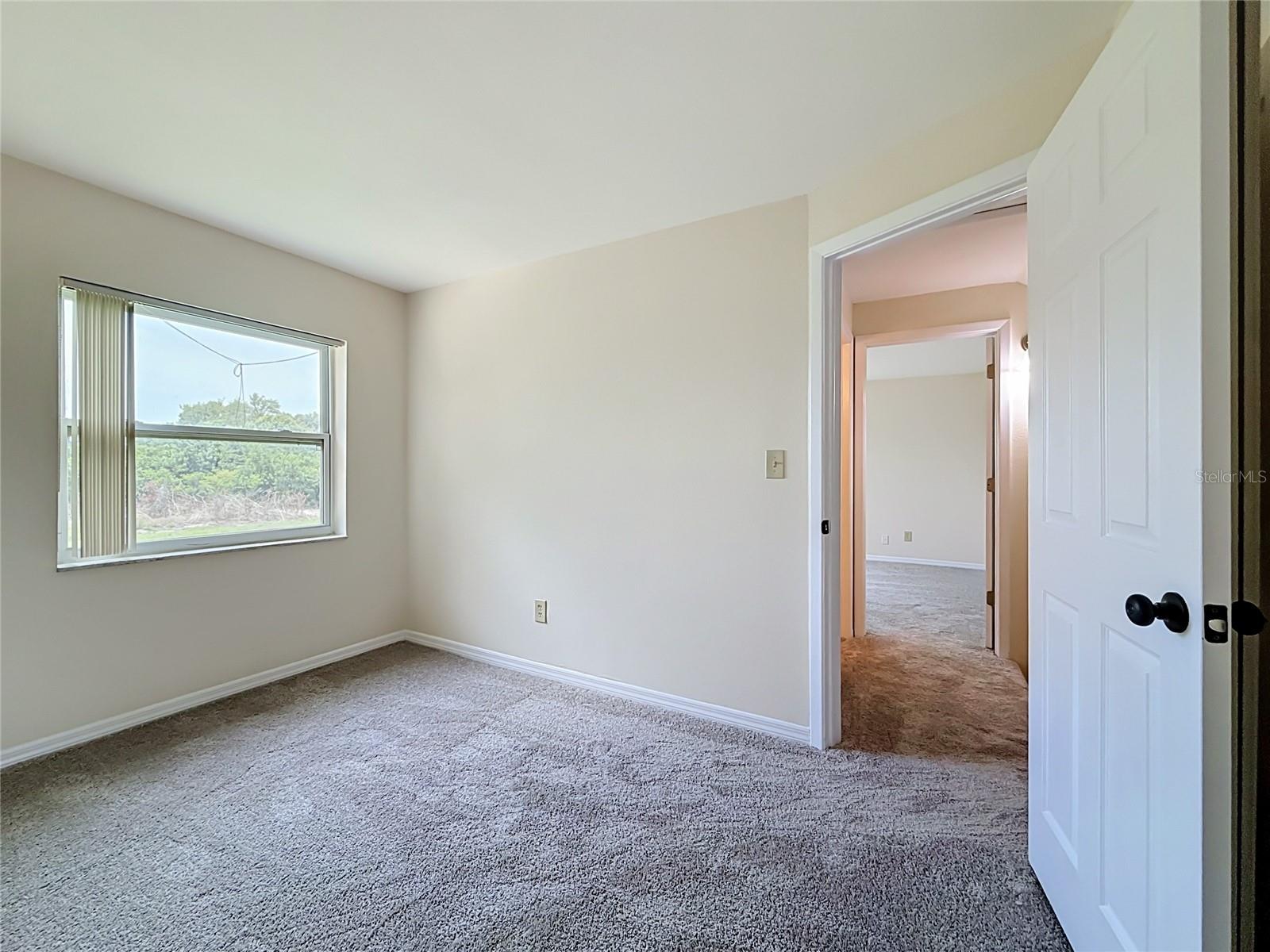1718 Adams Cir S Property Photo 15