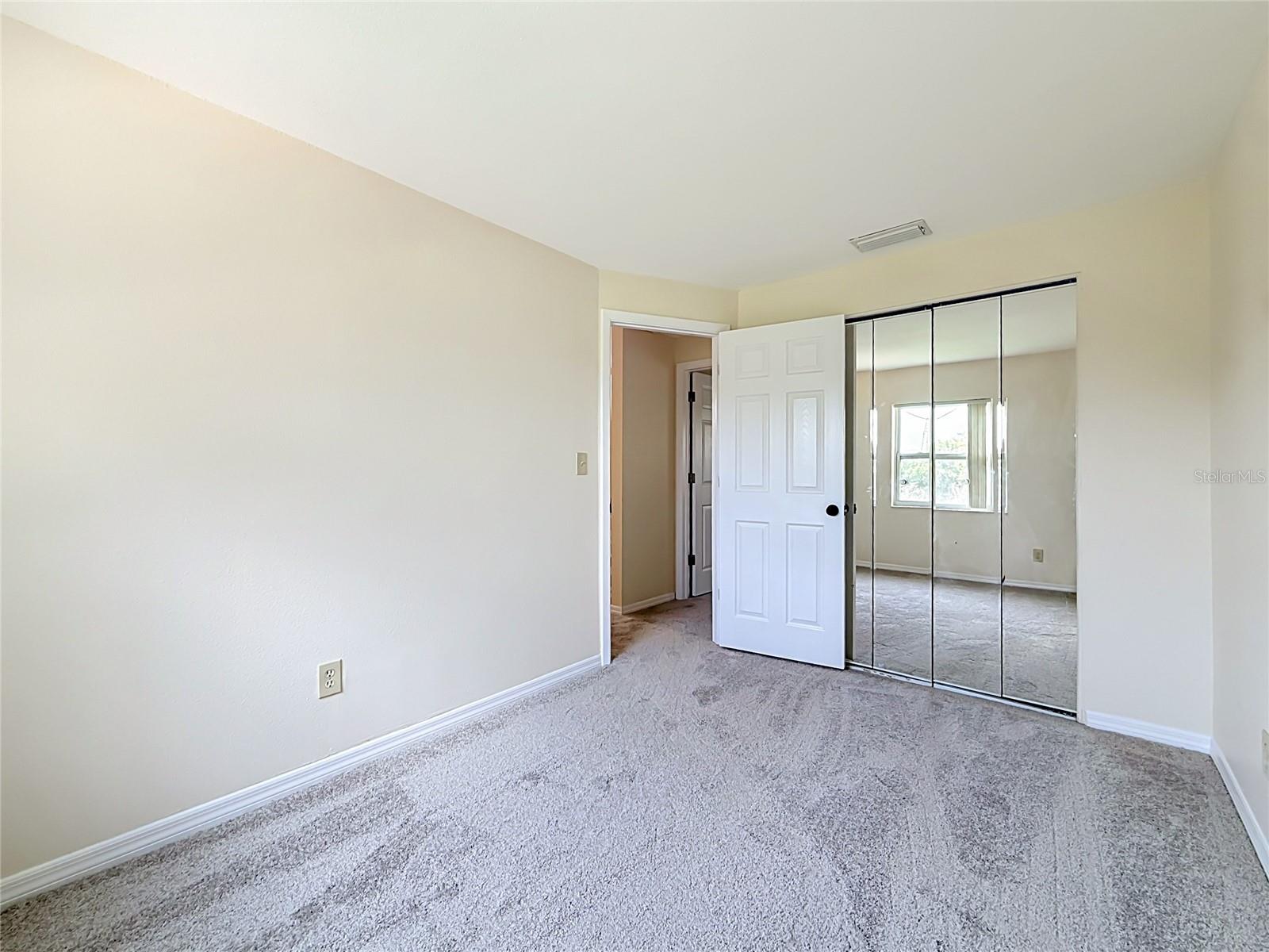 1718 Adams Cir S Property Photo 17