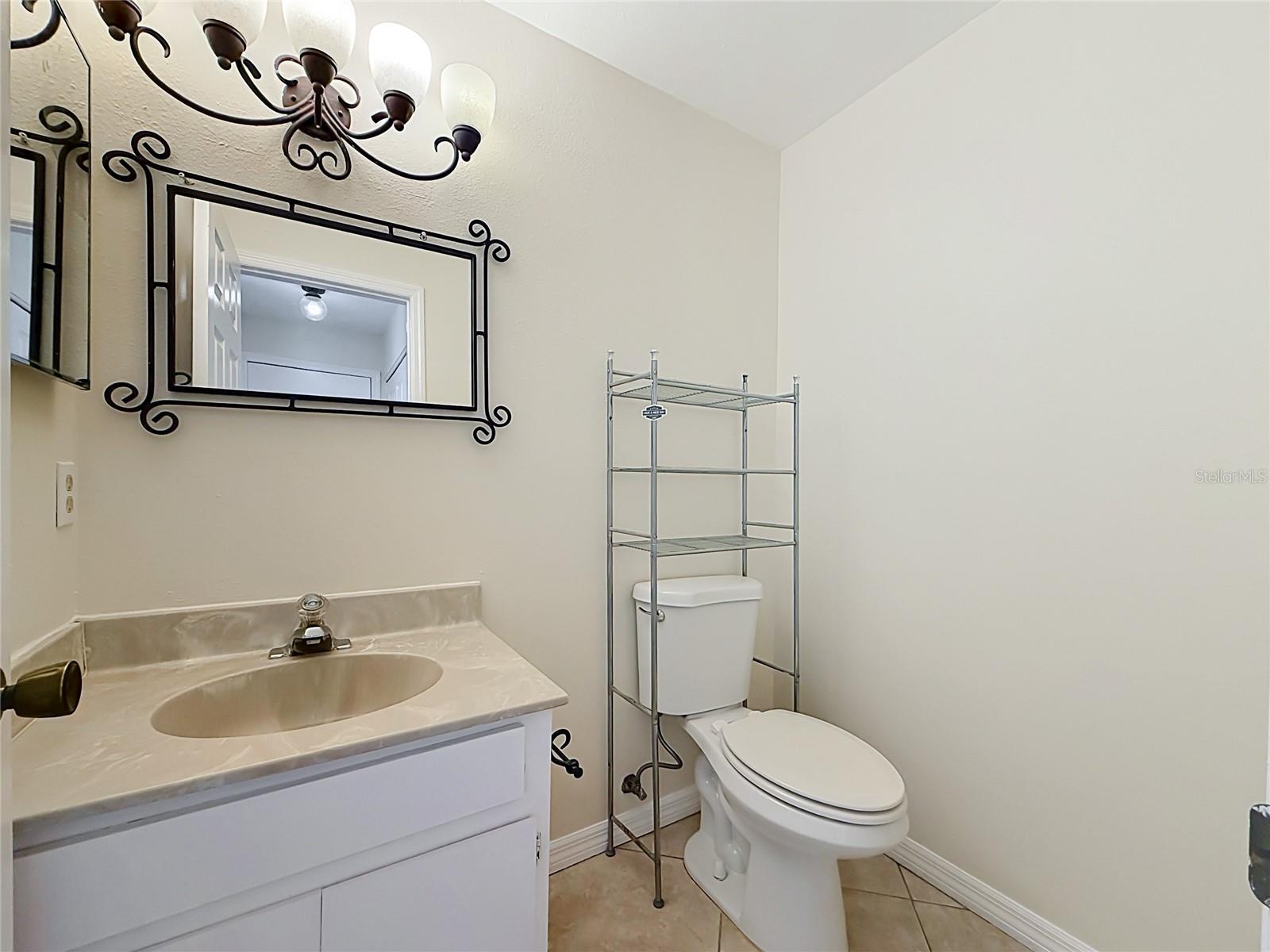 1718 Adams Cir S Property Photo 22