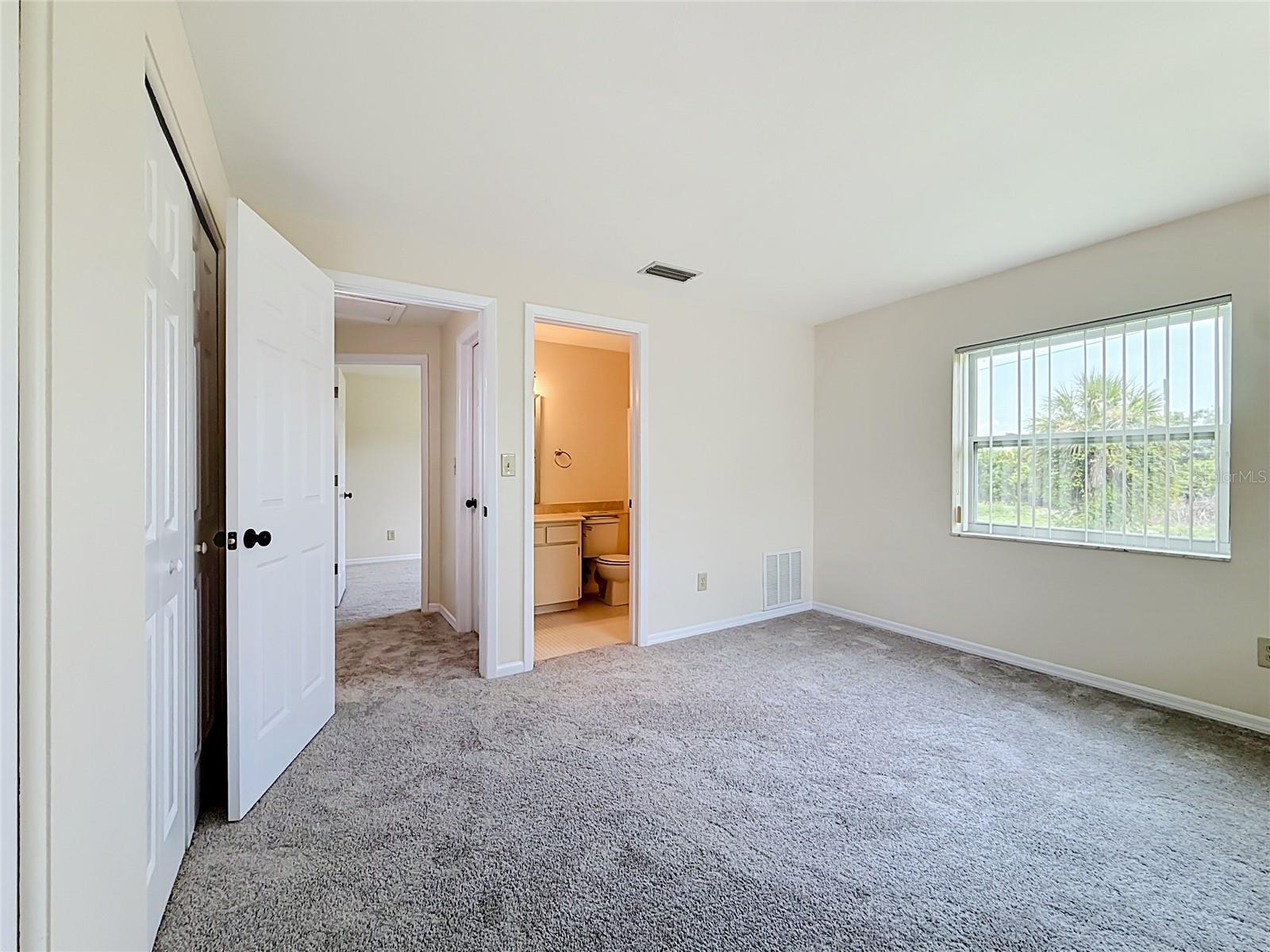 1718 Adams Cir S Property Photo 25