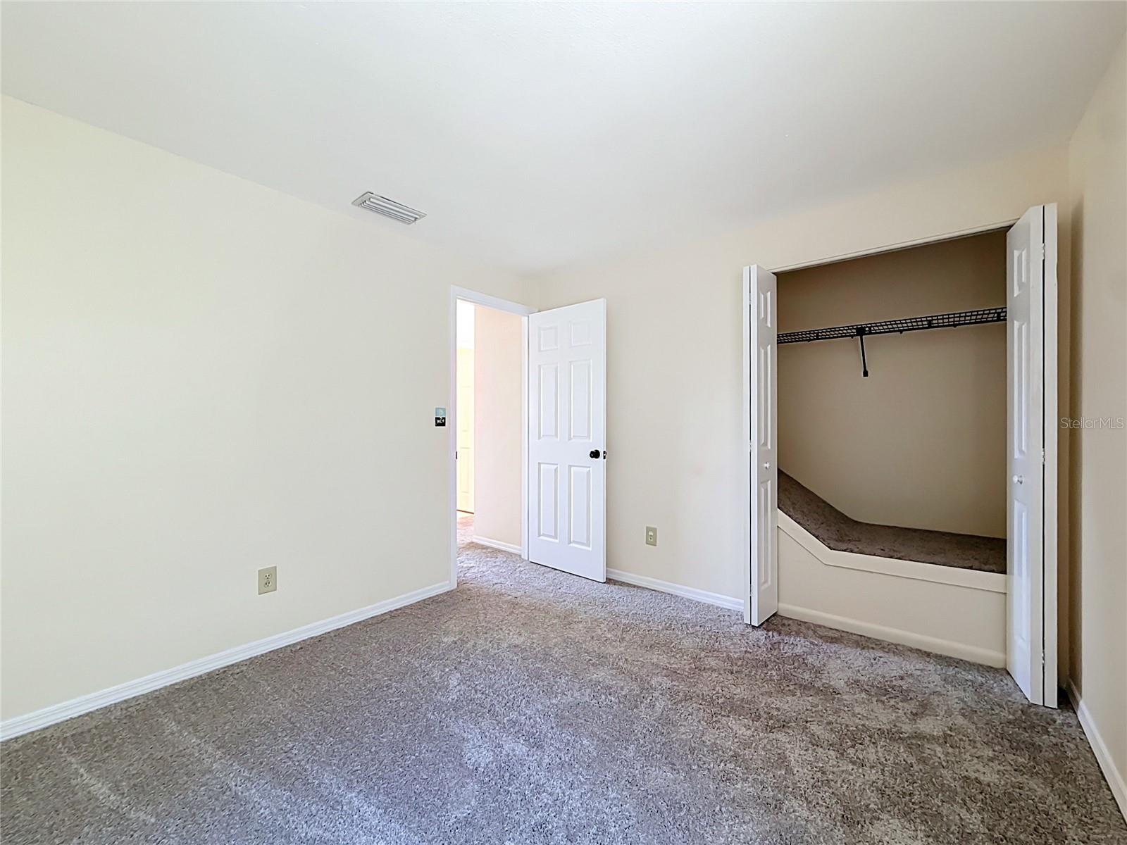 1718 Adams Cir S Property Photo 31