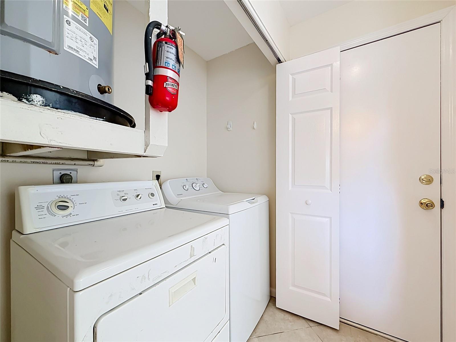 1718 Adams Cir S Property Photo 33