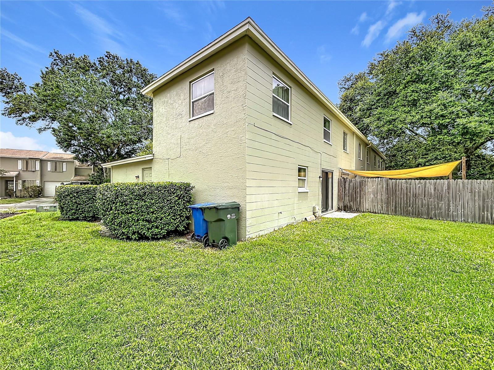 1718 Adams Cir S Property Photo 42