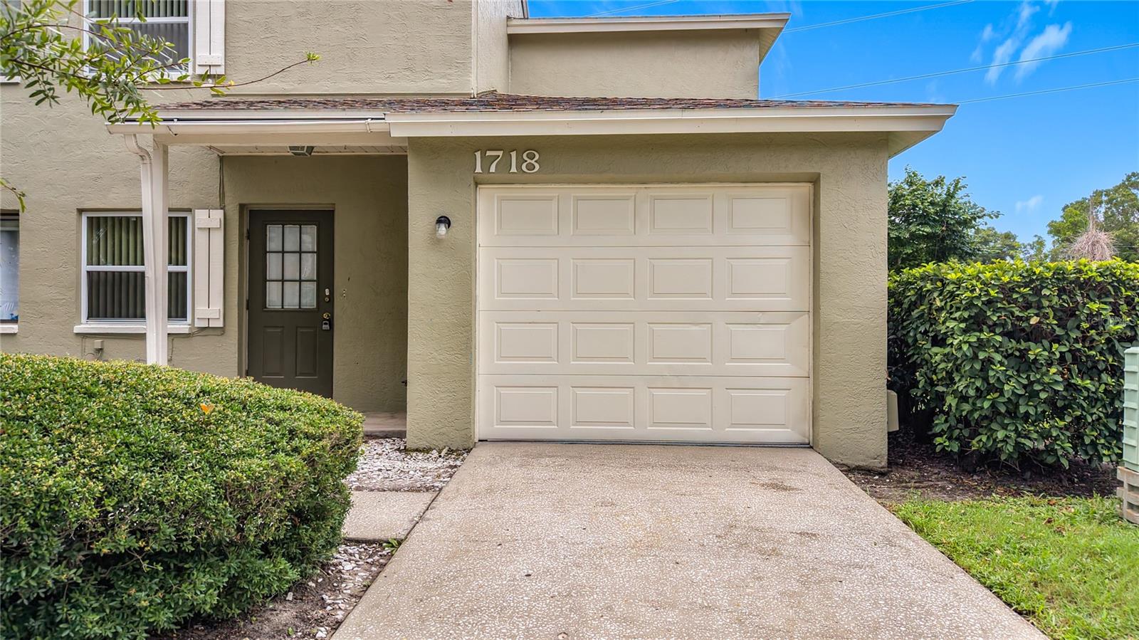 1718 Adams Cir S Property Photo 54
