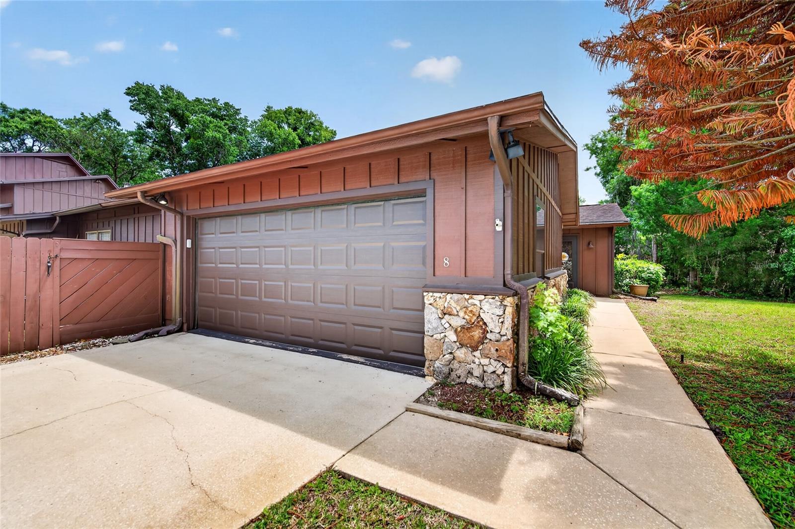 8 MIMOSA TRL Property Photo 1