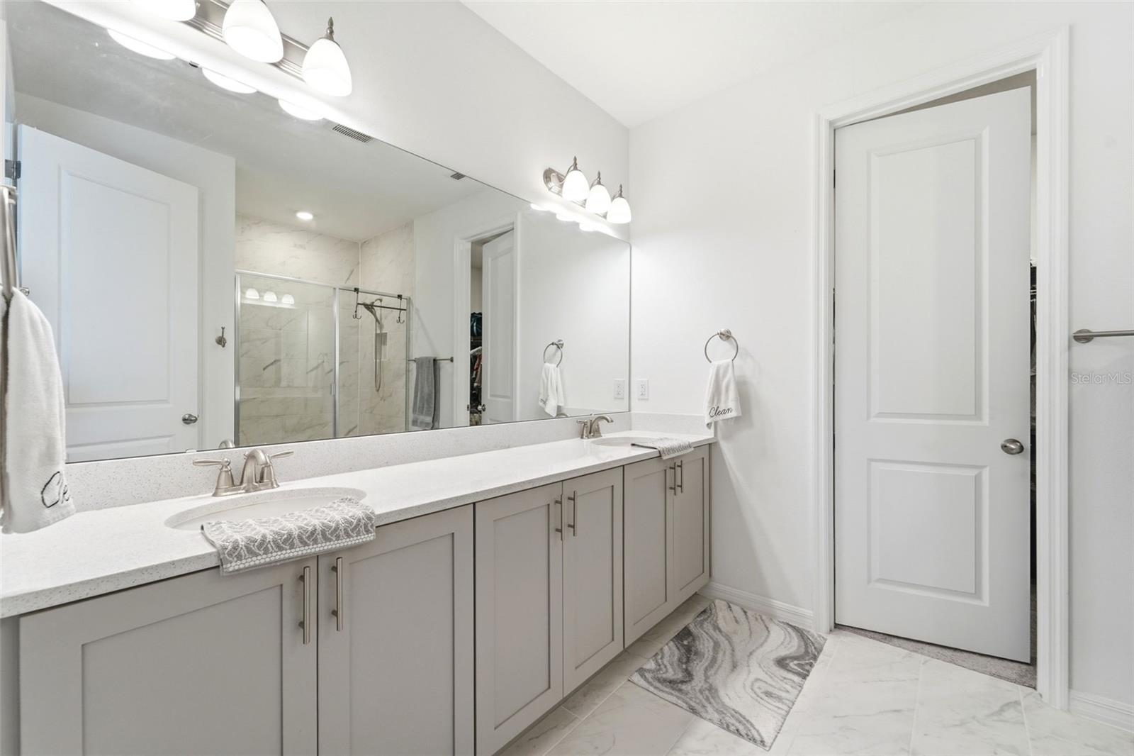 1525 Playwright Dr Property Photo 21