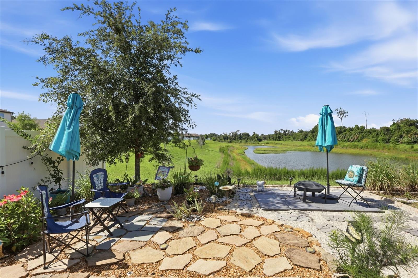 1525 Playwright Dr Property Photo 29