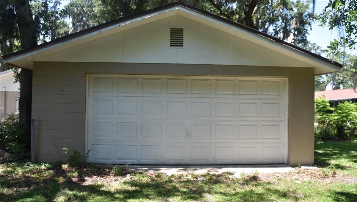 105 Kent Ct Property Photo 44