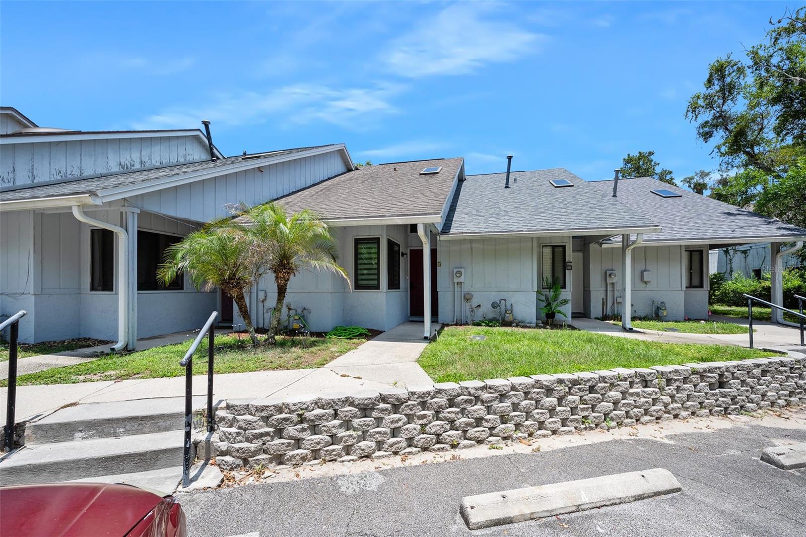 101 N HILL AVE #5