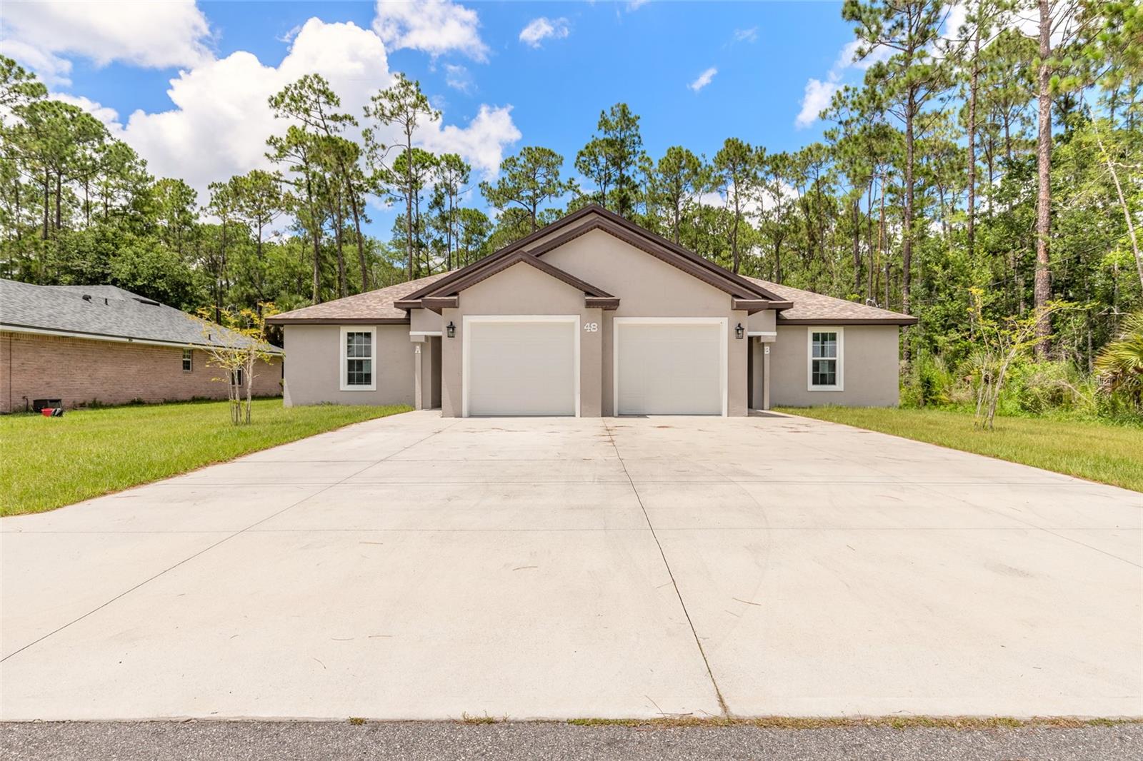 48 Regency Dr Property Photo 2