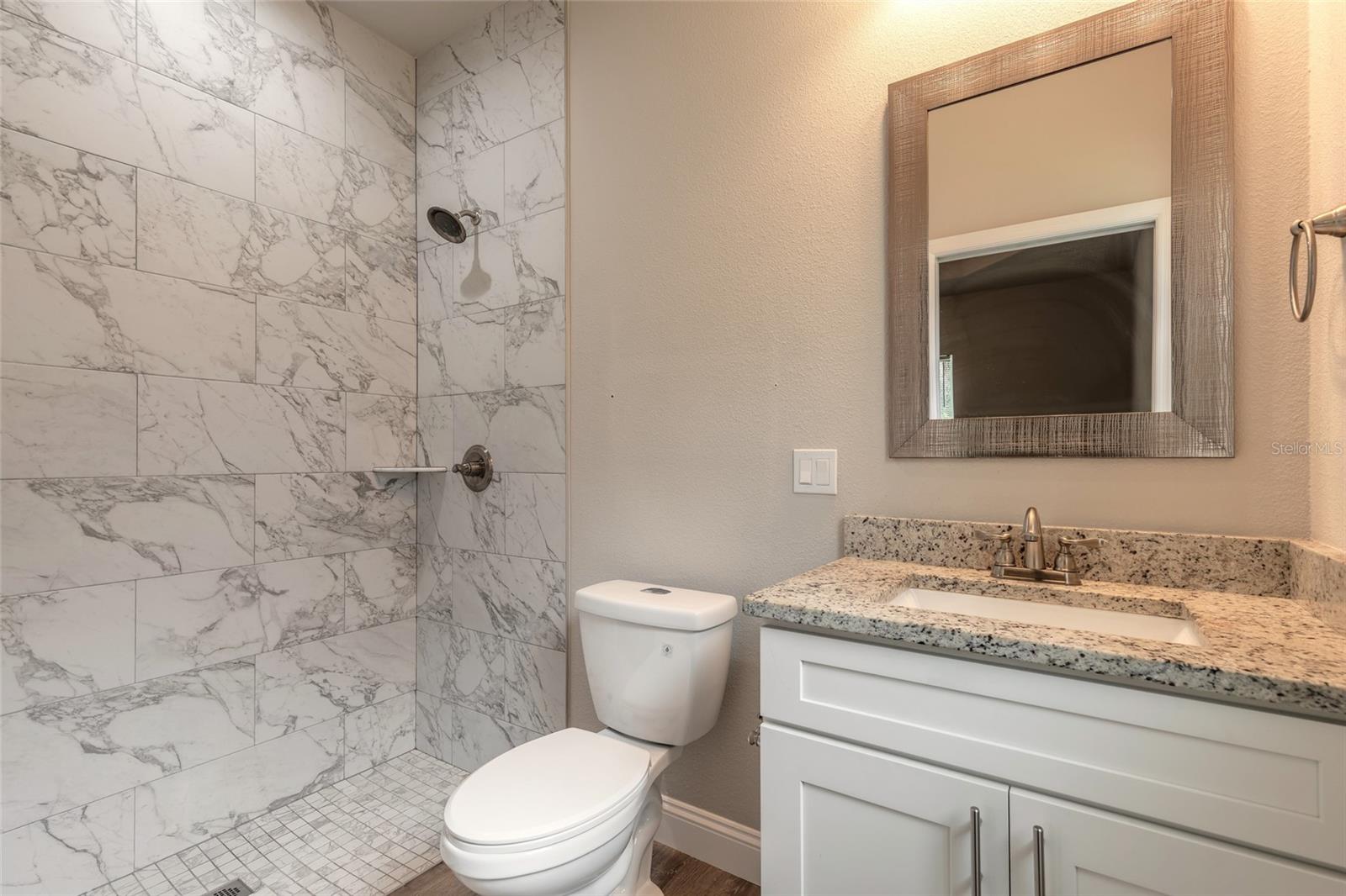 48 Regency Dr Property Photo 8