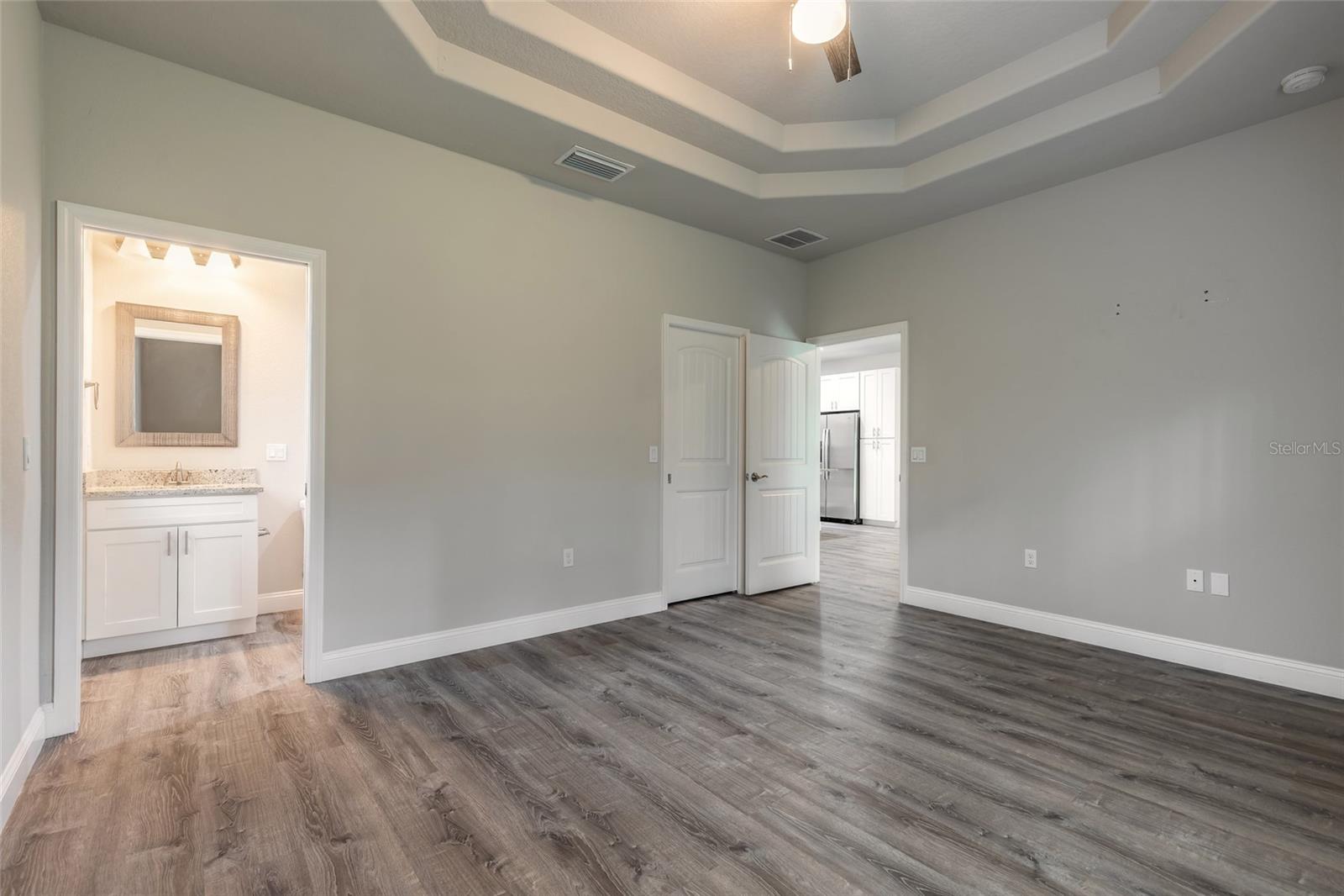 48 Regency Dr Property Photo 16