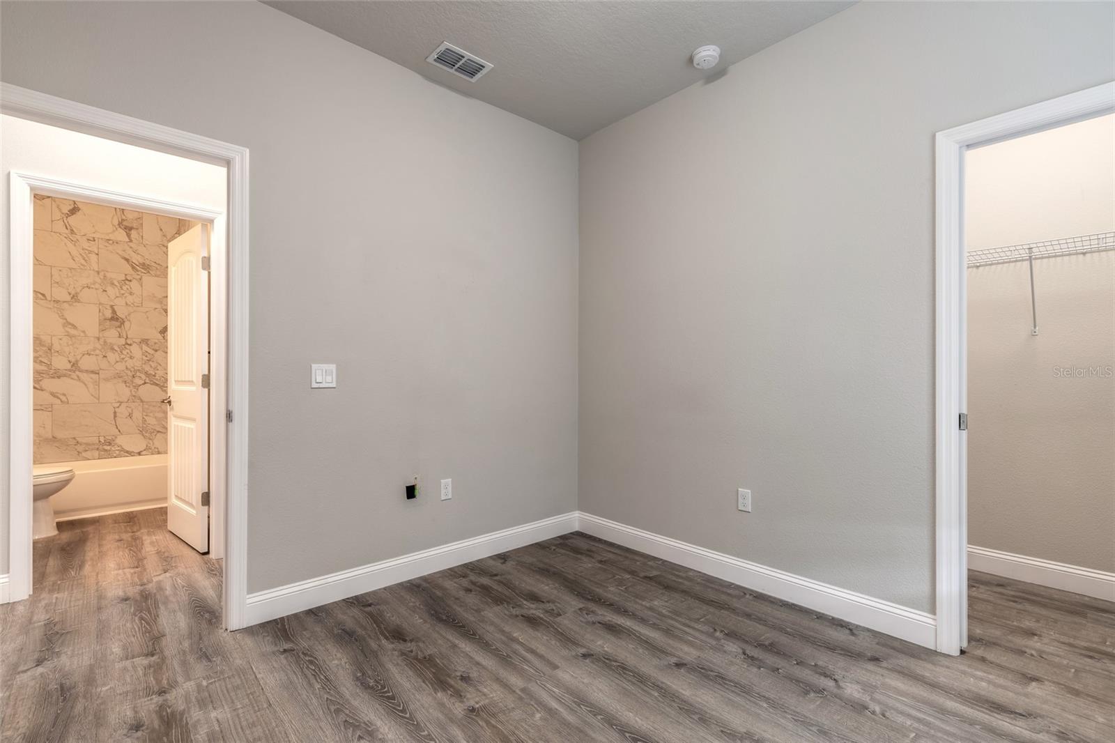 48 Regency Dr Property Photo 18