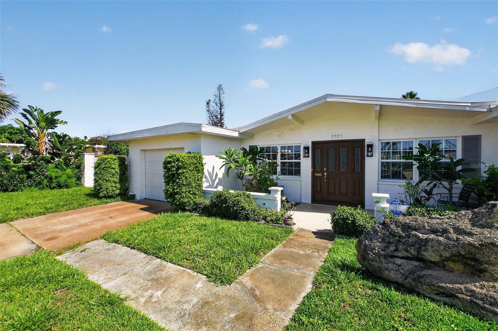 2525 Coral Way W Property Photo 1