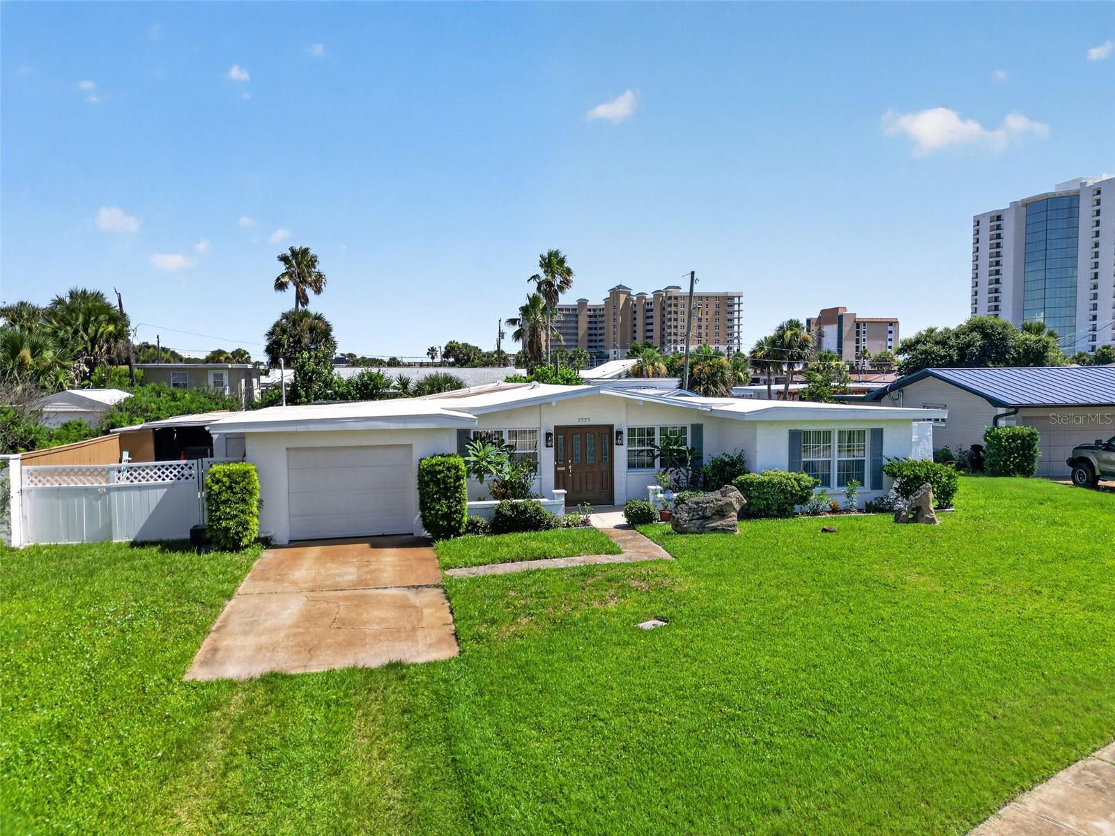 2525 Coral Way W Property Photo 11