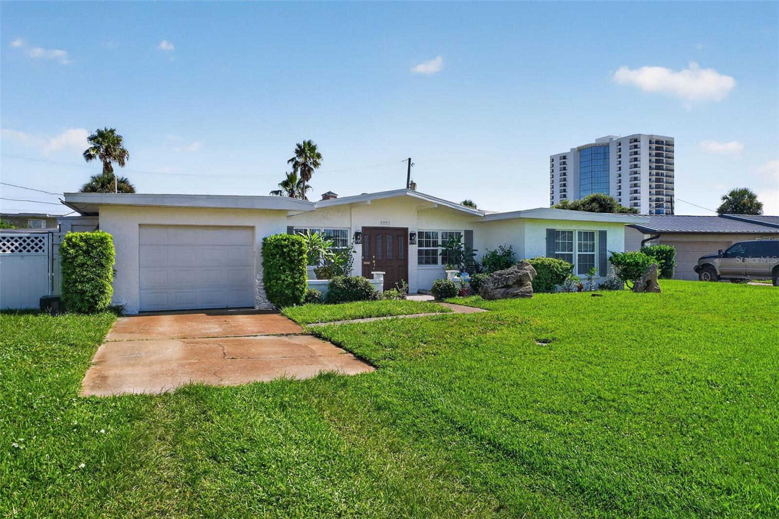 2525 Coral Way W Property Photo 14