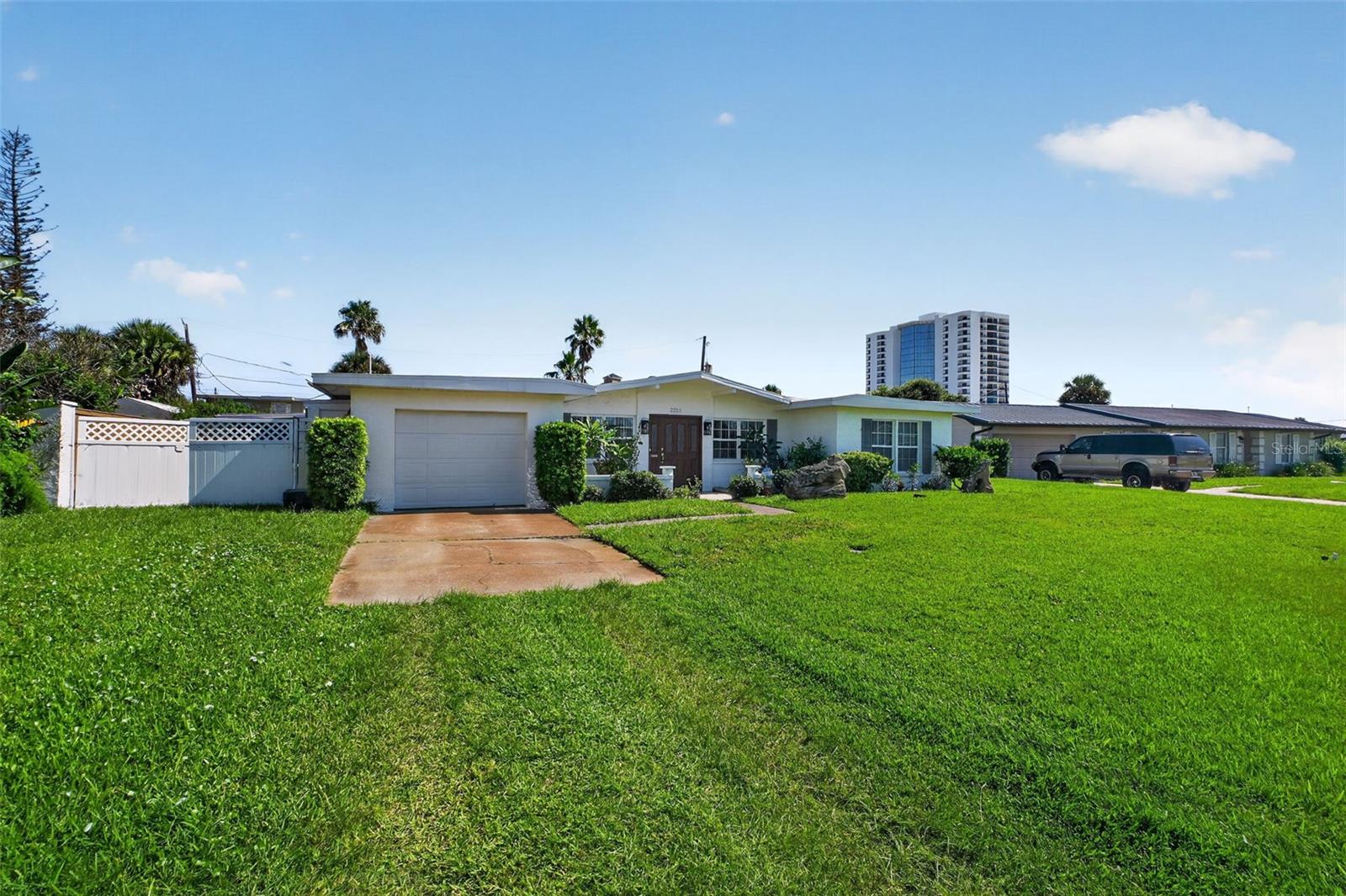 2525 Coral Way W Property Photo 15