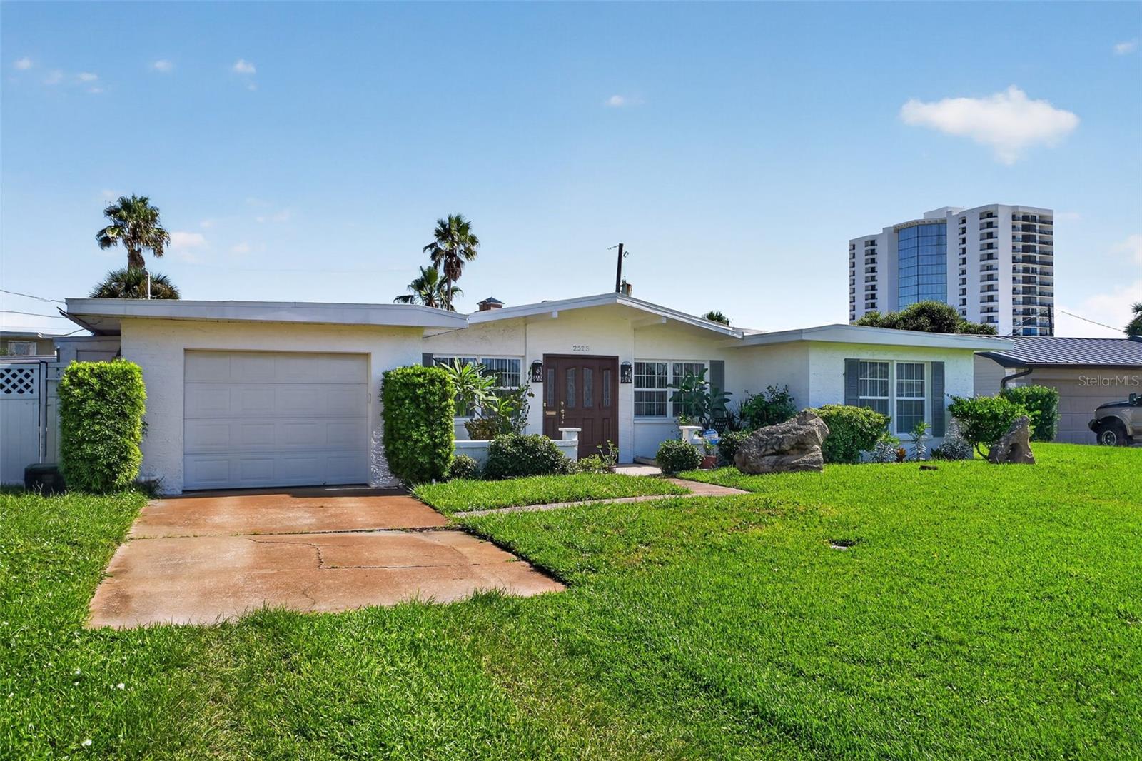 2525 Coral Way W Property Photo 16