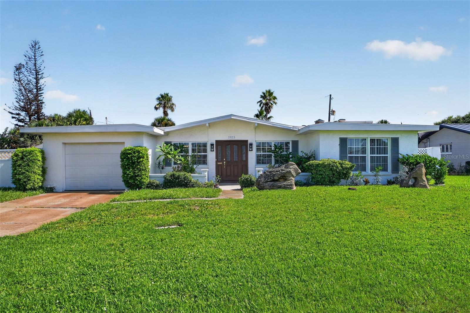 2525 Coral Way W Property Photo 17