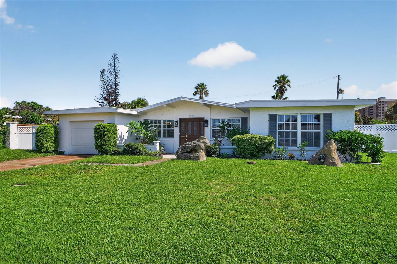 2525 Coral Way W Property Photo 21