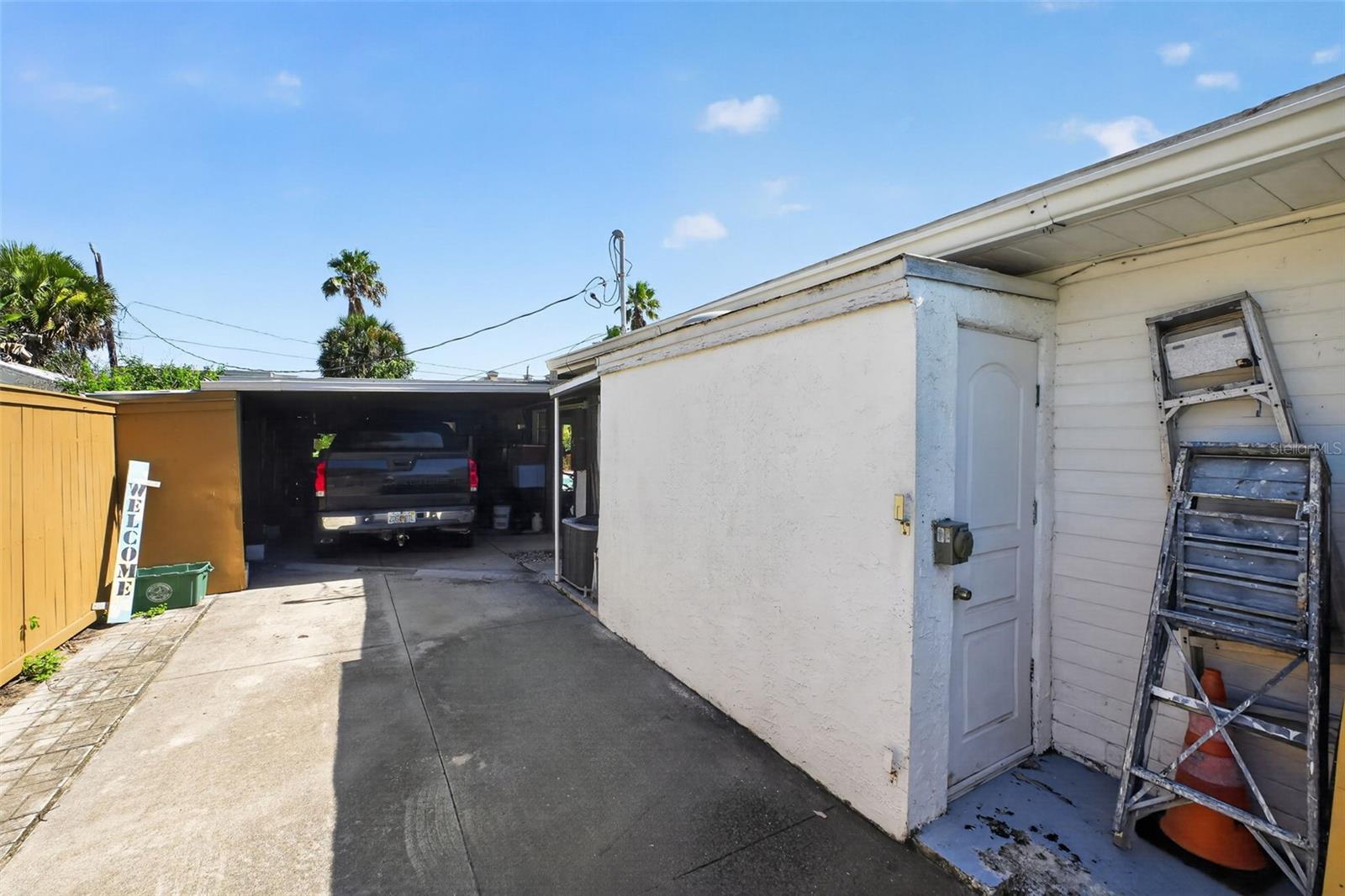 2525 Coral Way W Property Photo 22
