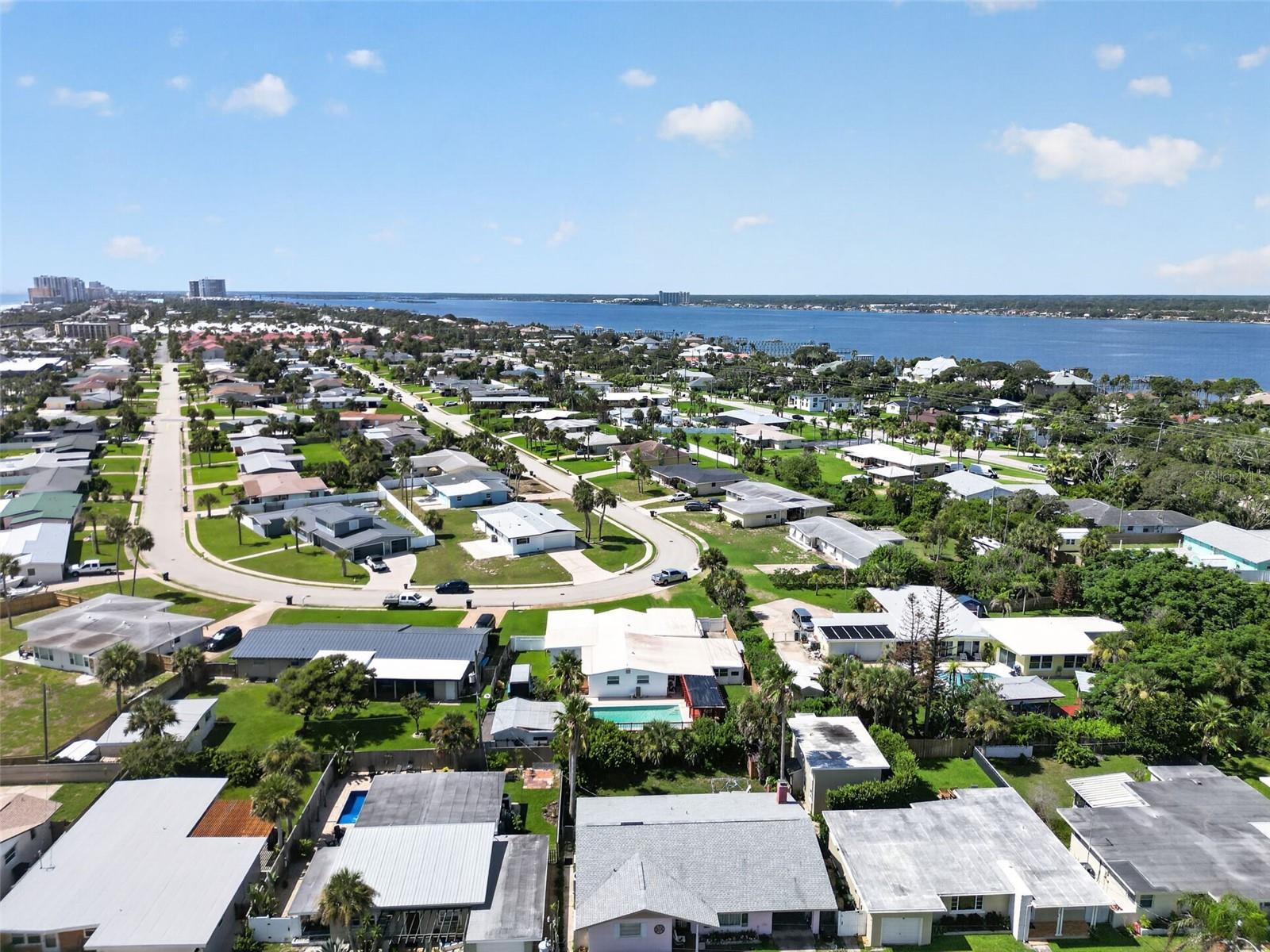 2525 Coral Way W Property Photo 32
