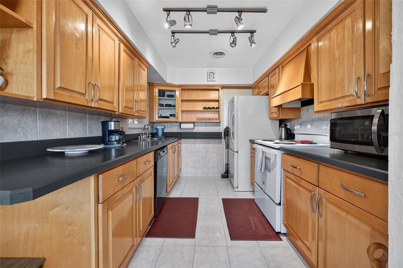 2525 Coral Way W Property Photo 52