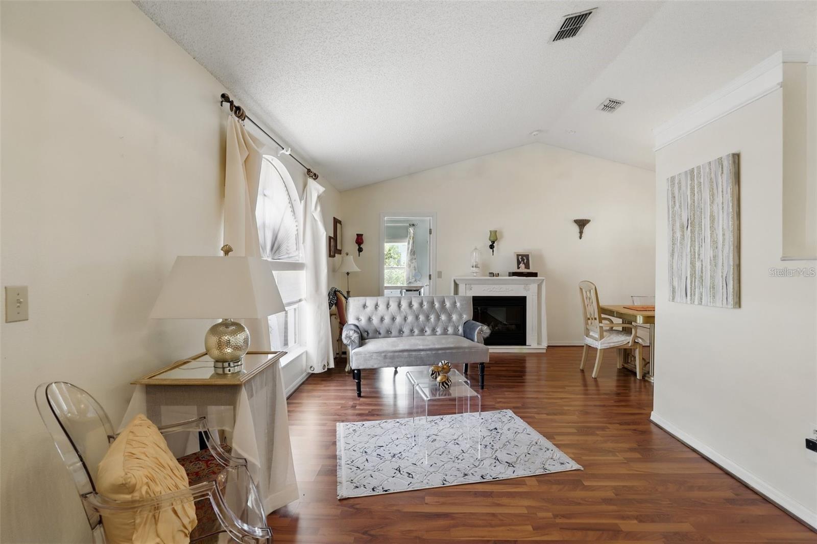 417 Jeffers St Property Photo 4