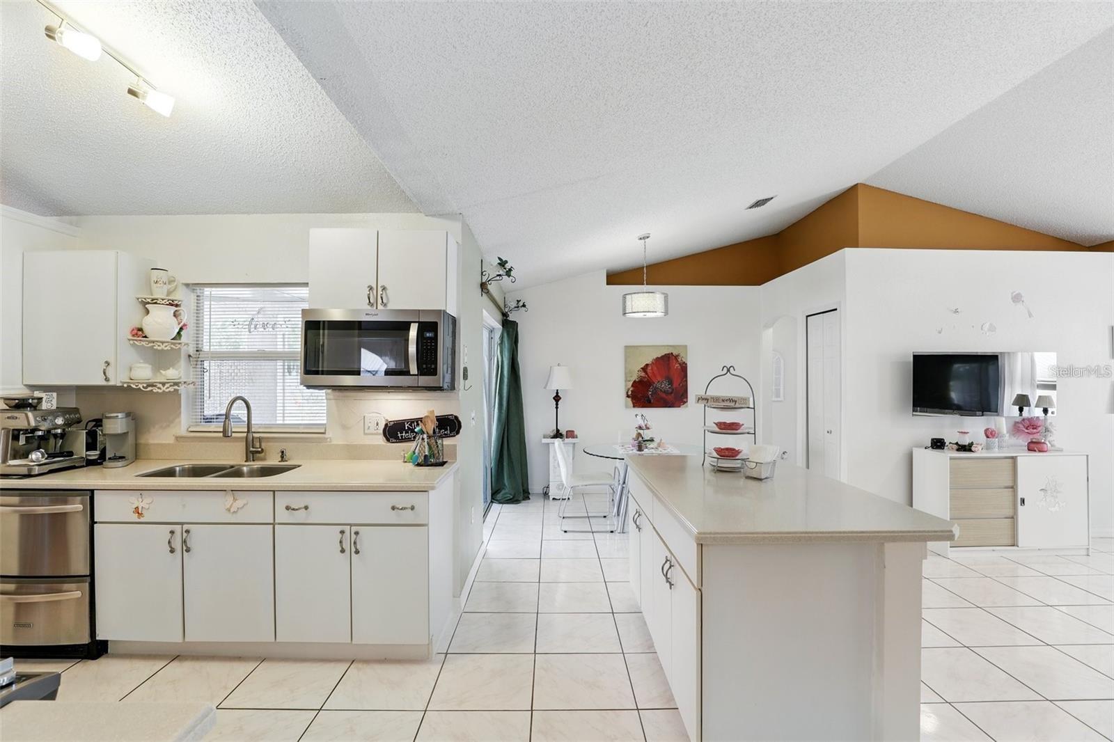 417 Jeffers St Property Photo 14