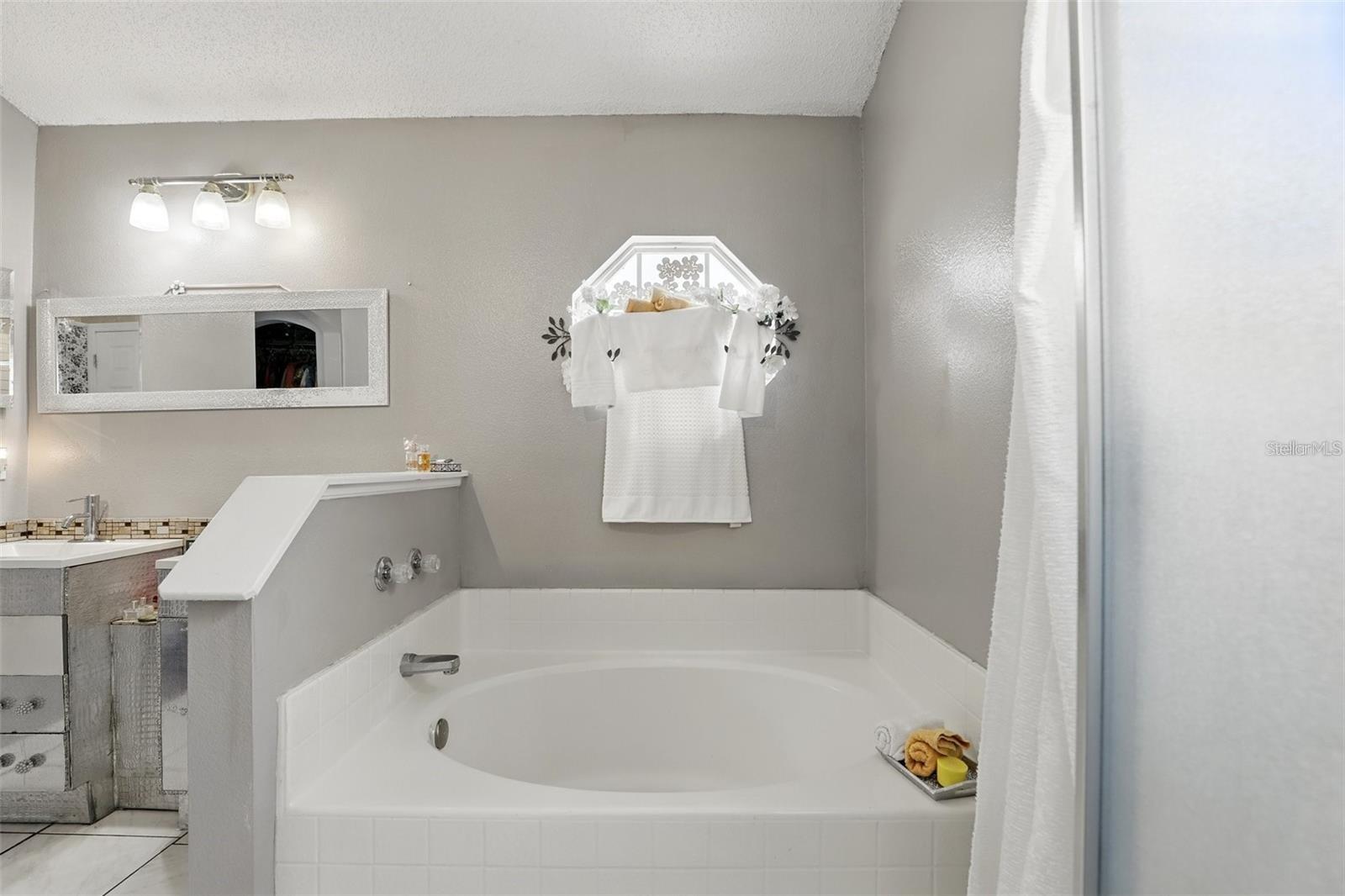 417 Jeffers St Property Photo 24
